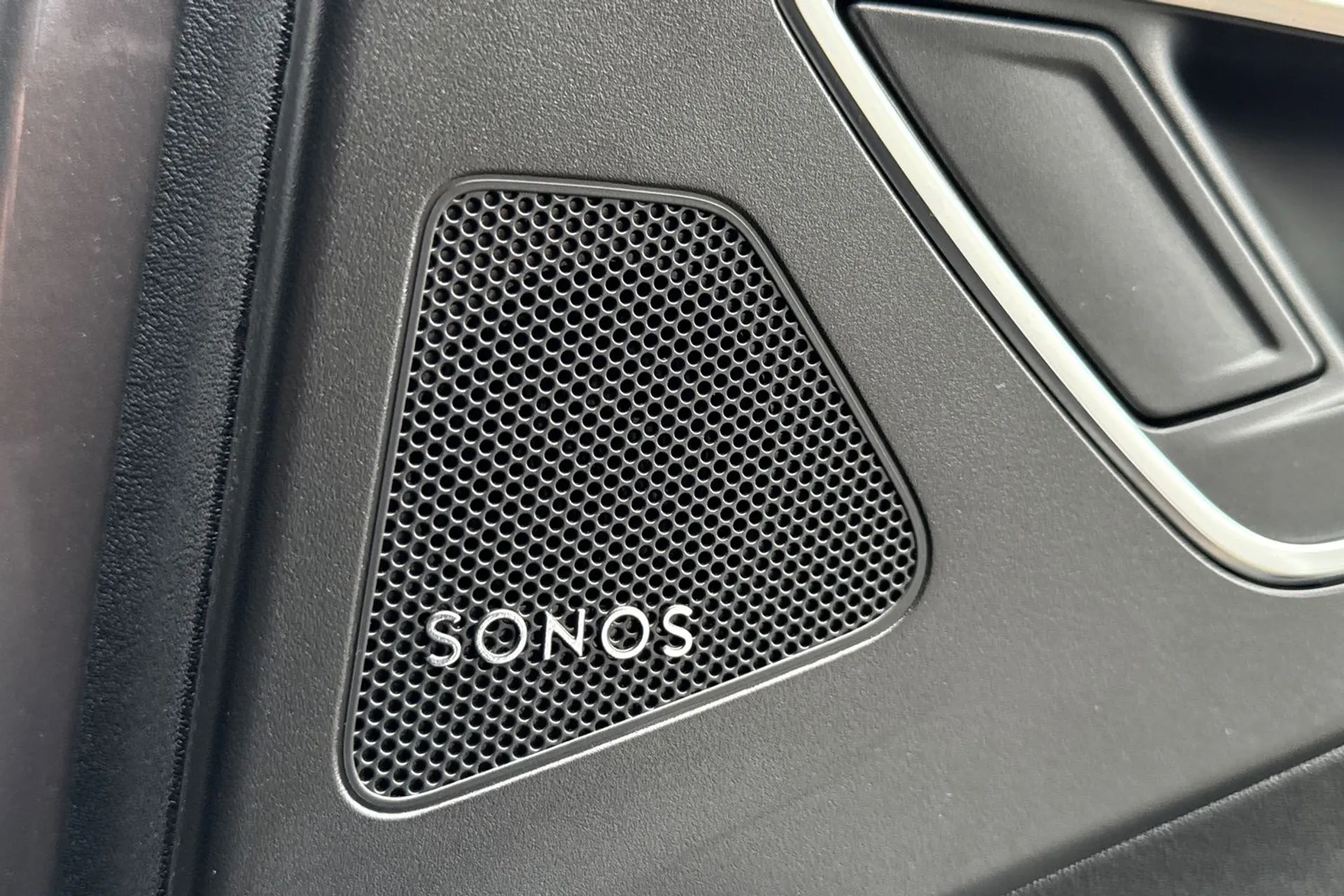 Audi Q4 thumbnail image number 47