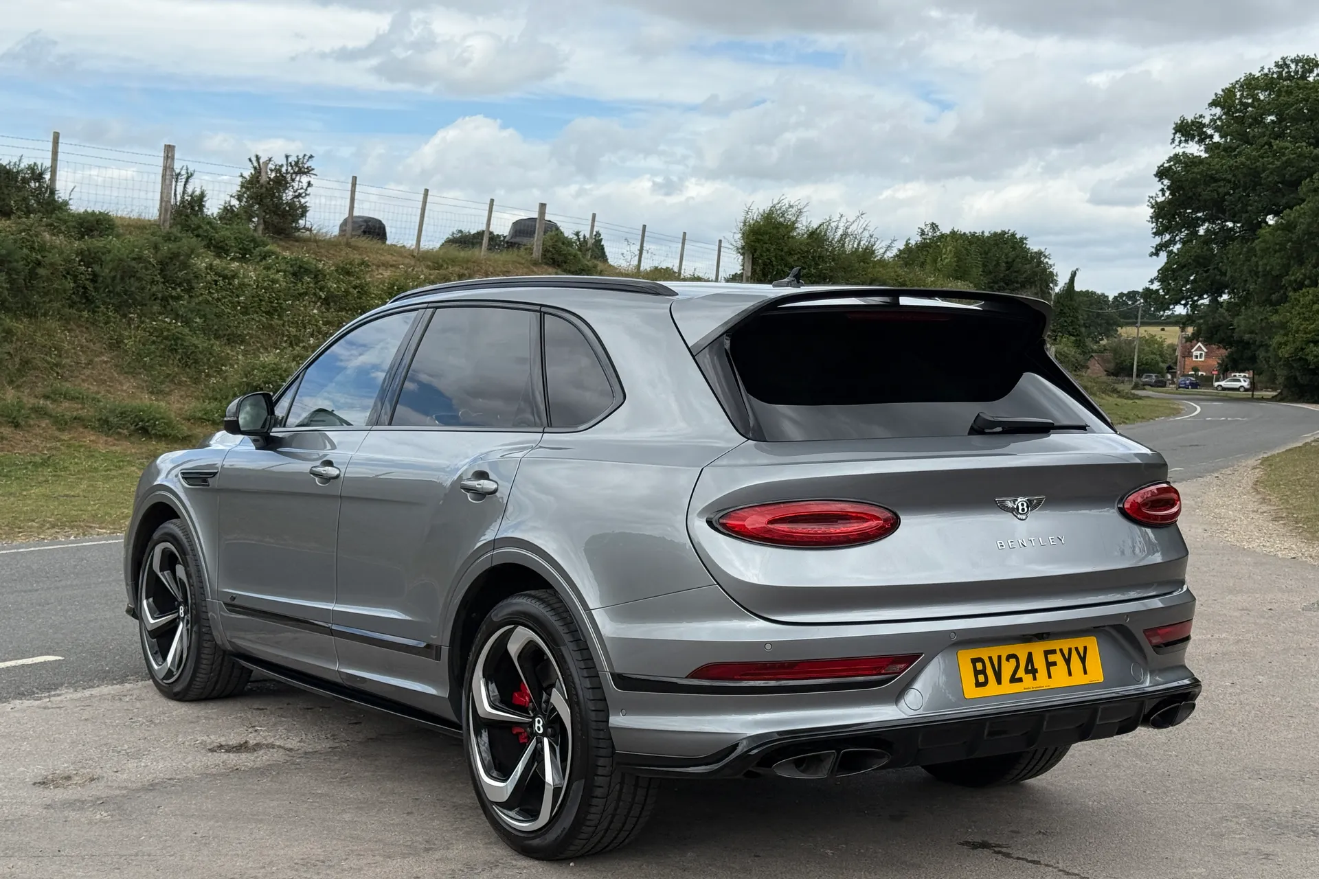 Bentley BENTAYGA thumbnail image number 11
