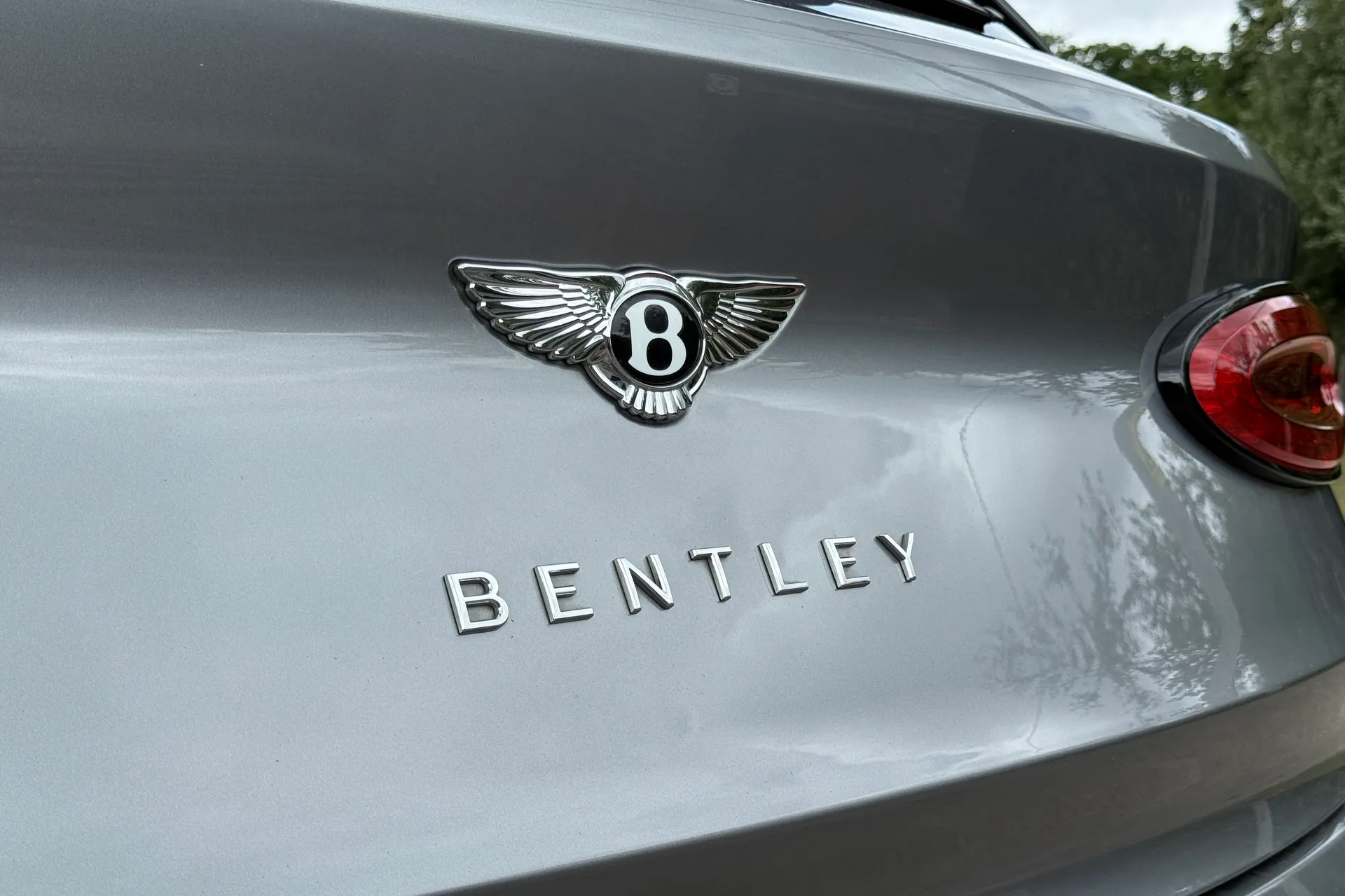Bentley BENTAYGA thumbnail image number 16