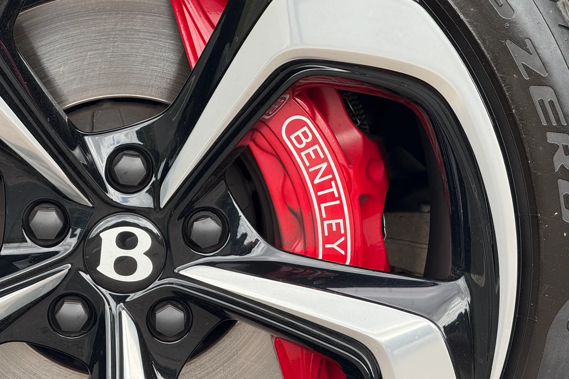 Bentley BENTAYGA thumbnail image number 13