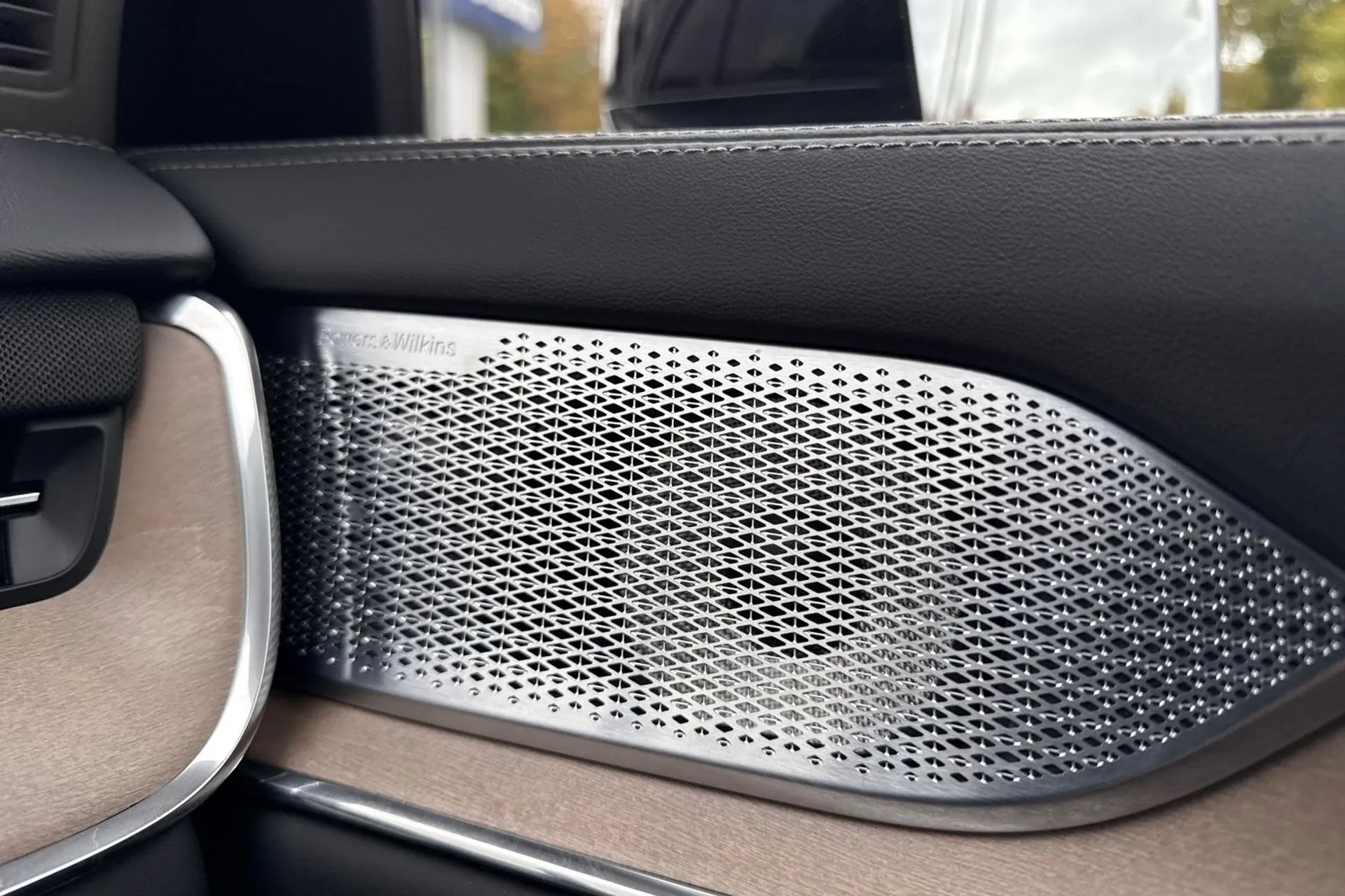 Volvo EX90 thumbnail image number 47