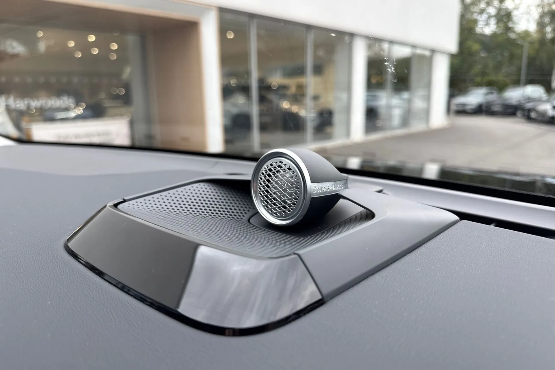 Volvo EX90 thumbnail image number 50