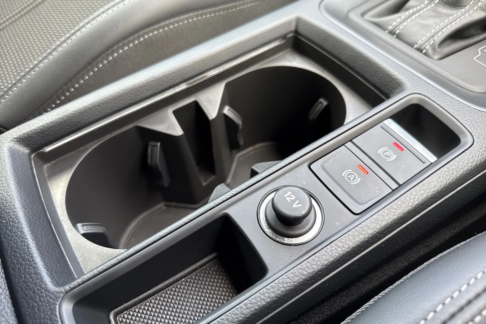 Audi Q3 thumbnail image number 37