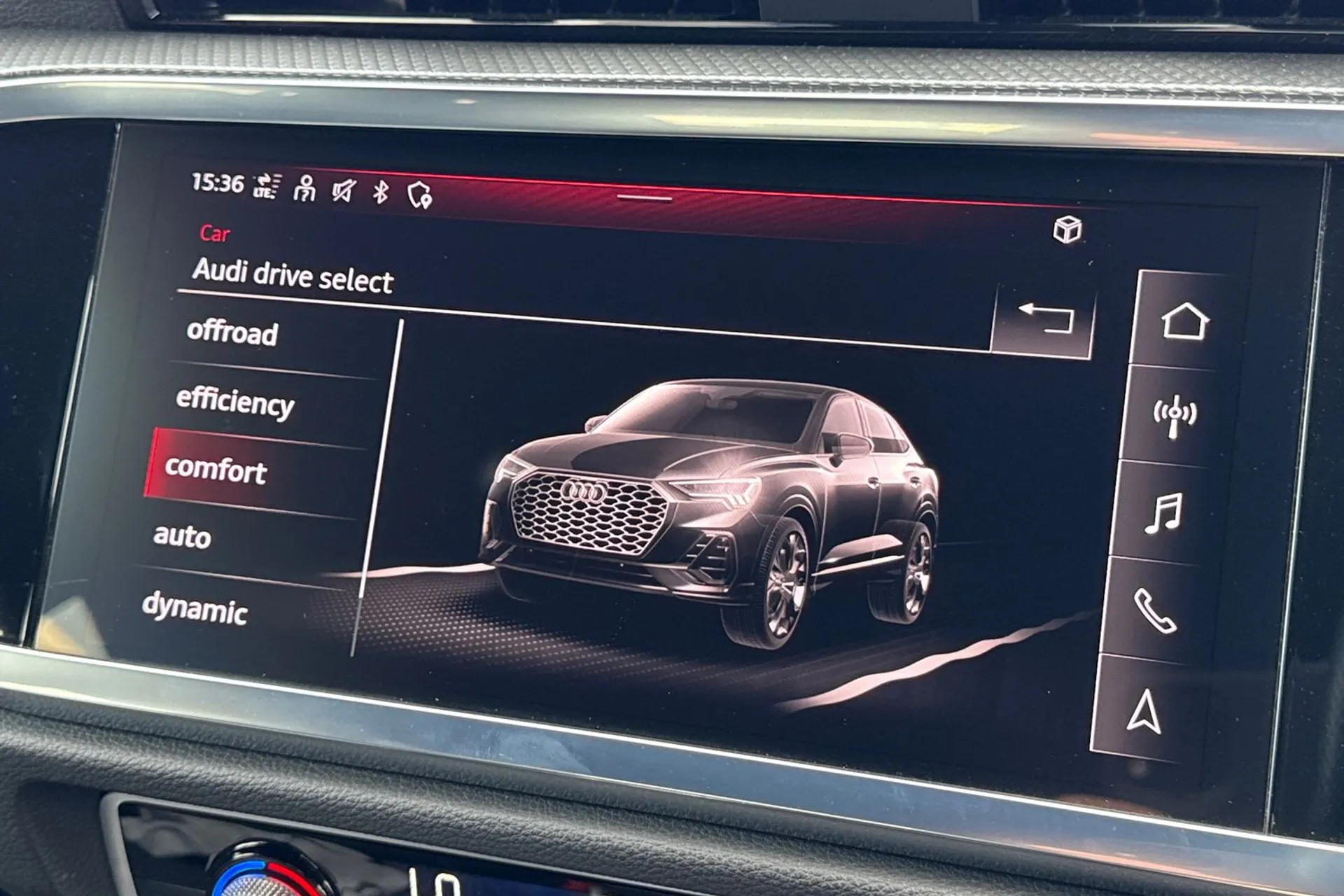 Audi Q3 thumbnail image number 12