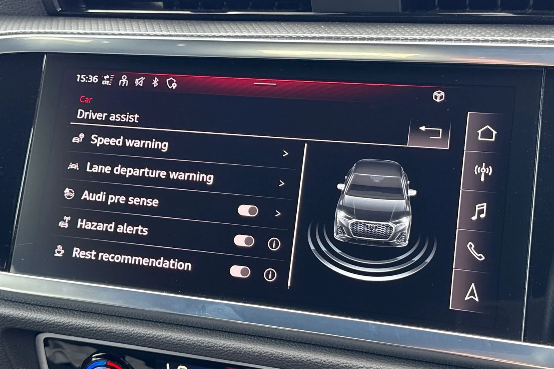 Audi Q3 thumbnail image number 13