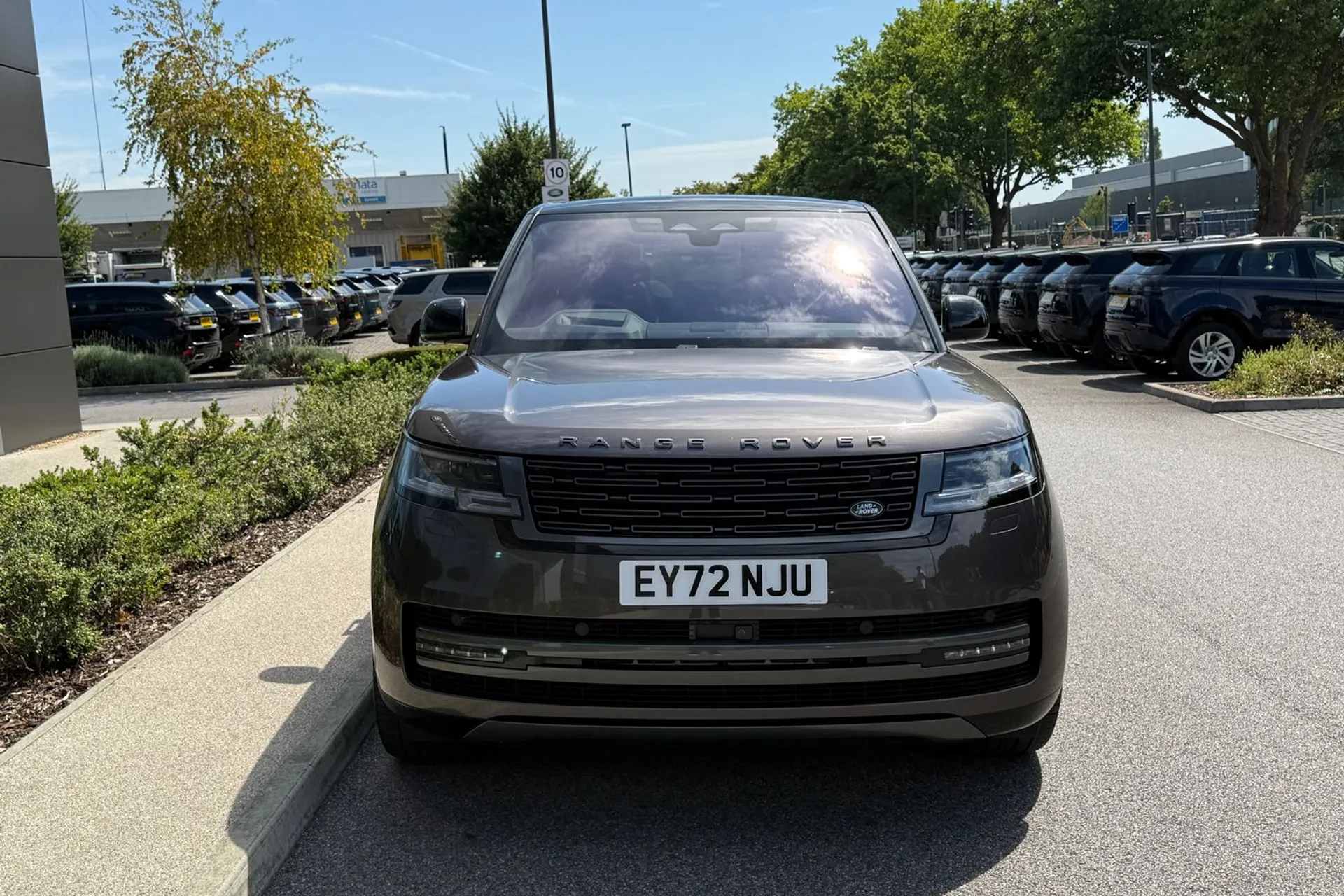 LAND ROVER RANGE ROVER thumbnail image number 17