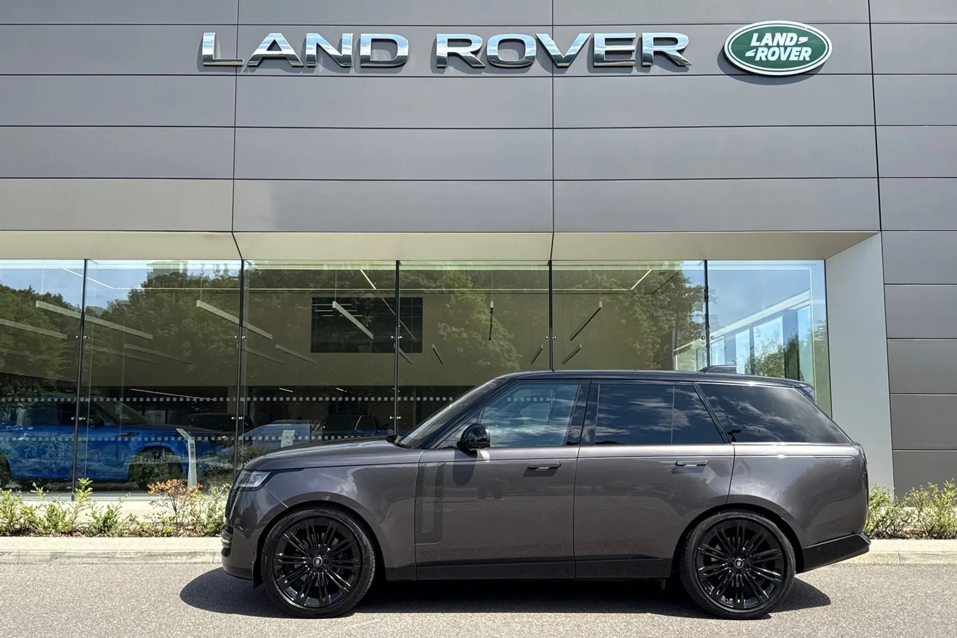 LAND ROVER RANGE ROVER thumbnail image number 8