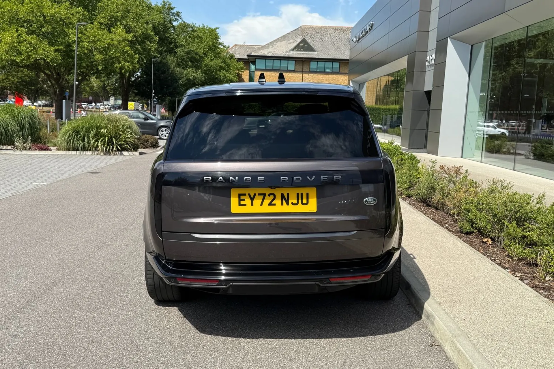 LAND ROVER RANGE ROVER thumbnail image number 12
