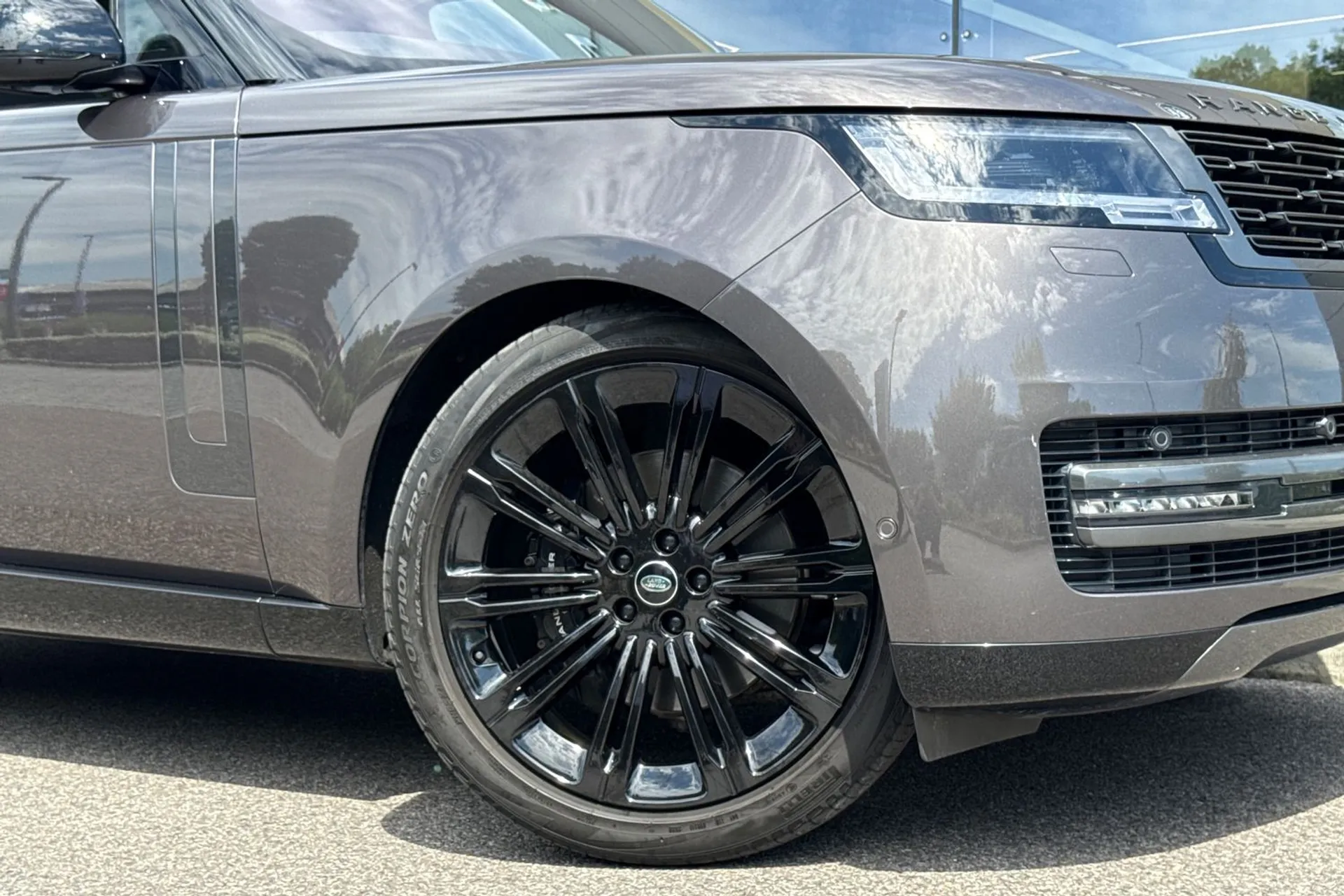 LAND ROVER RANGE ROVER thumbnail image number 9
