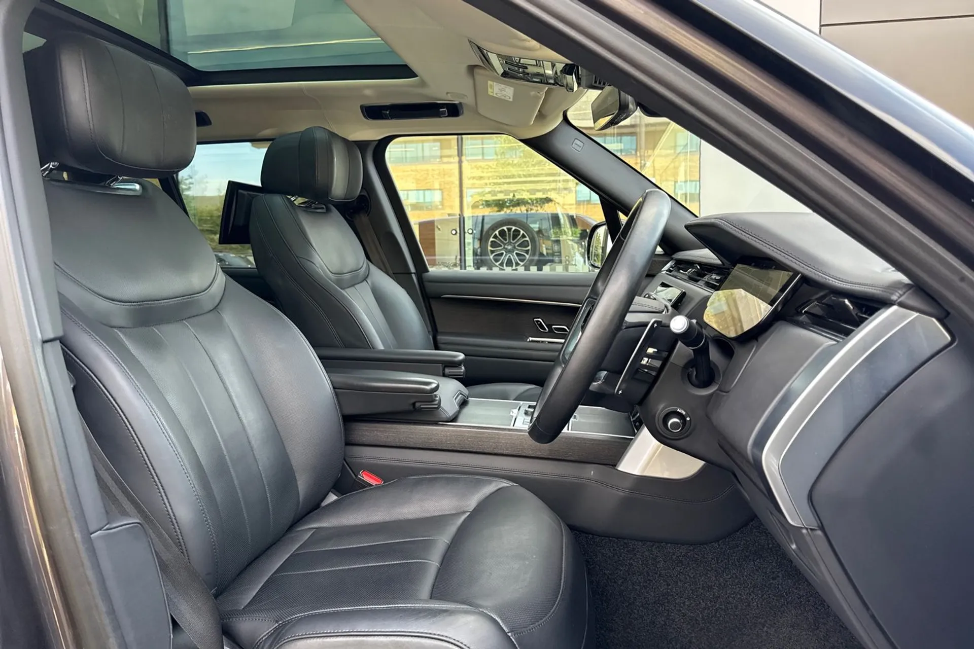 LAND ROVER RANGE ROVER thumbnail image number 36