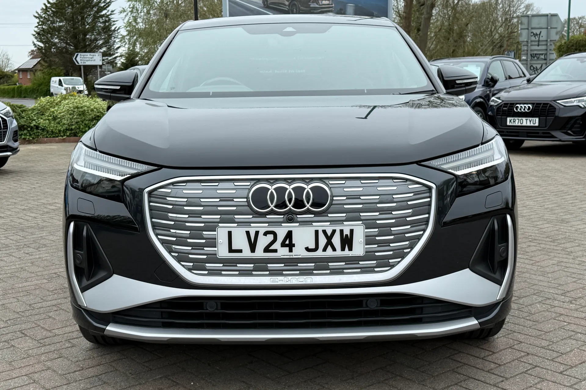 Audi Q4 thumbnail image number 25