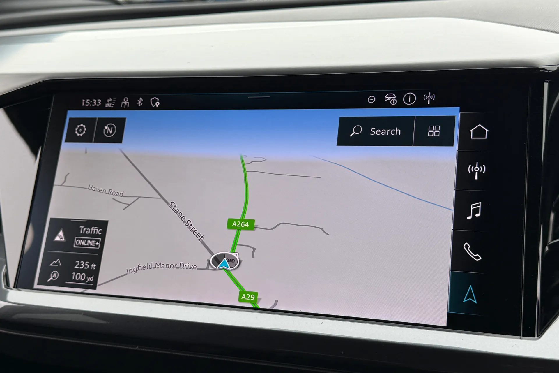 Audi Q4 thumbnail image number 5