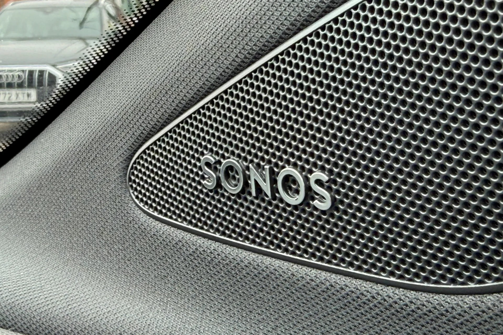 Audi Q4 thumbnail image number 16