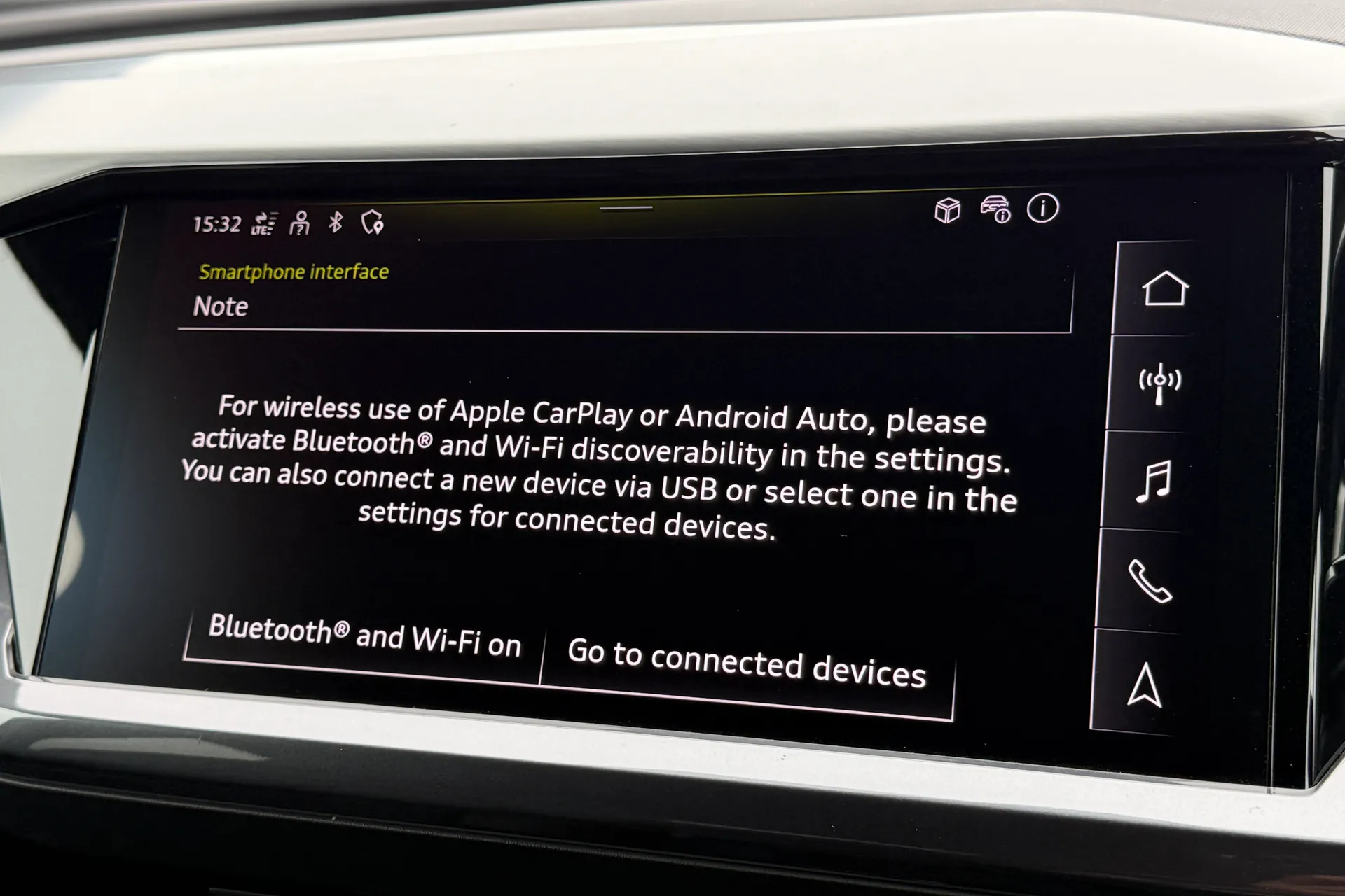 Audi Q4 thumbnail image number 12