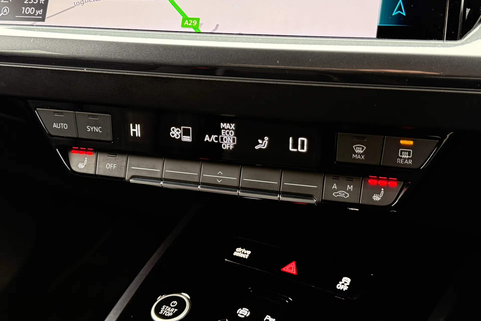 Audi Q4 thumbnail image number 15