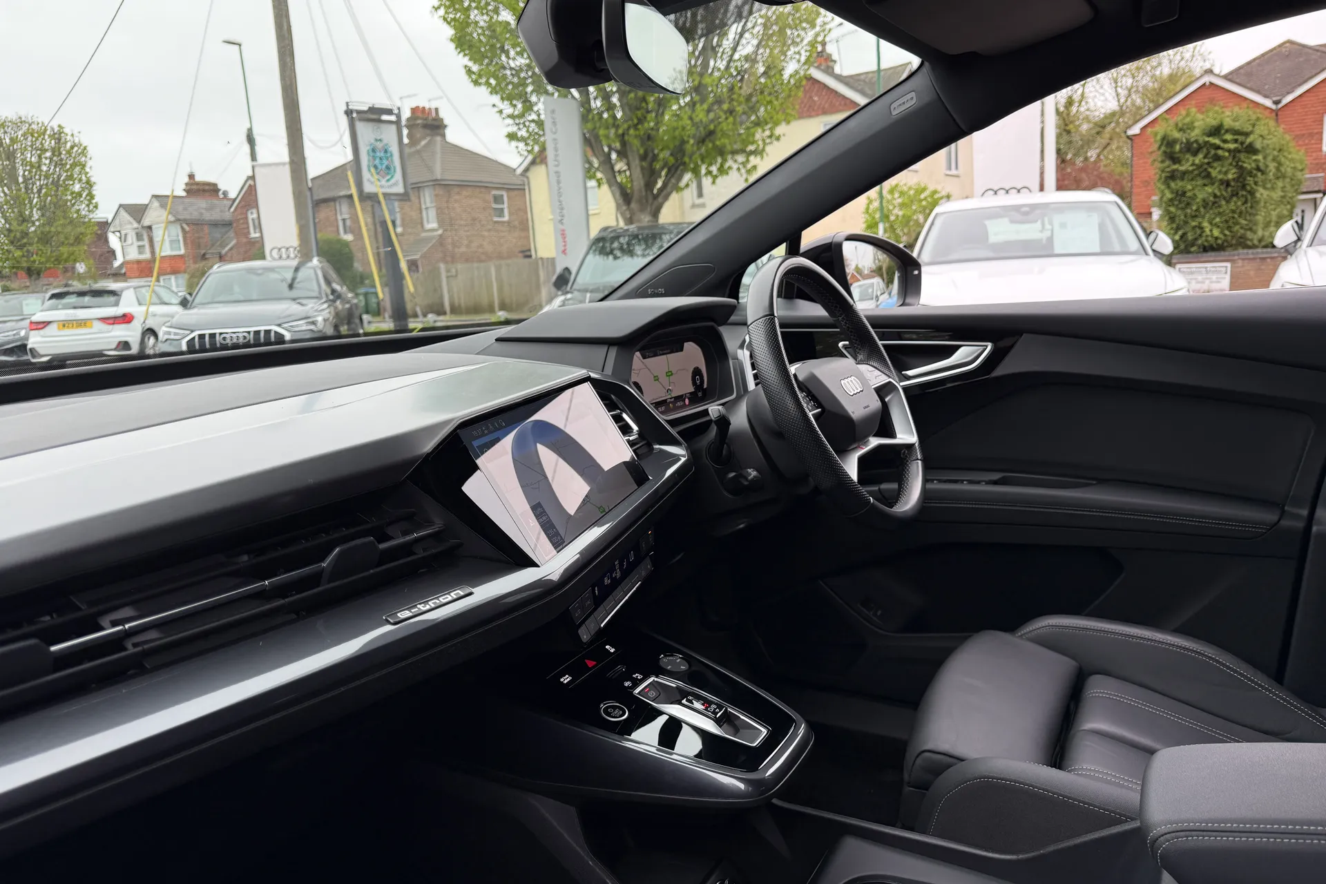 Audi Q4 thumbnail image number 29