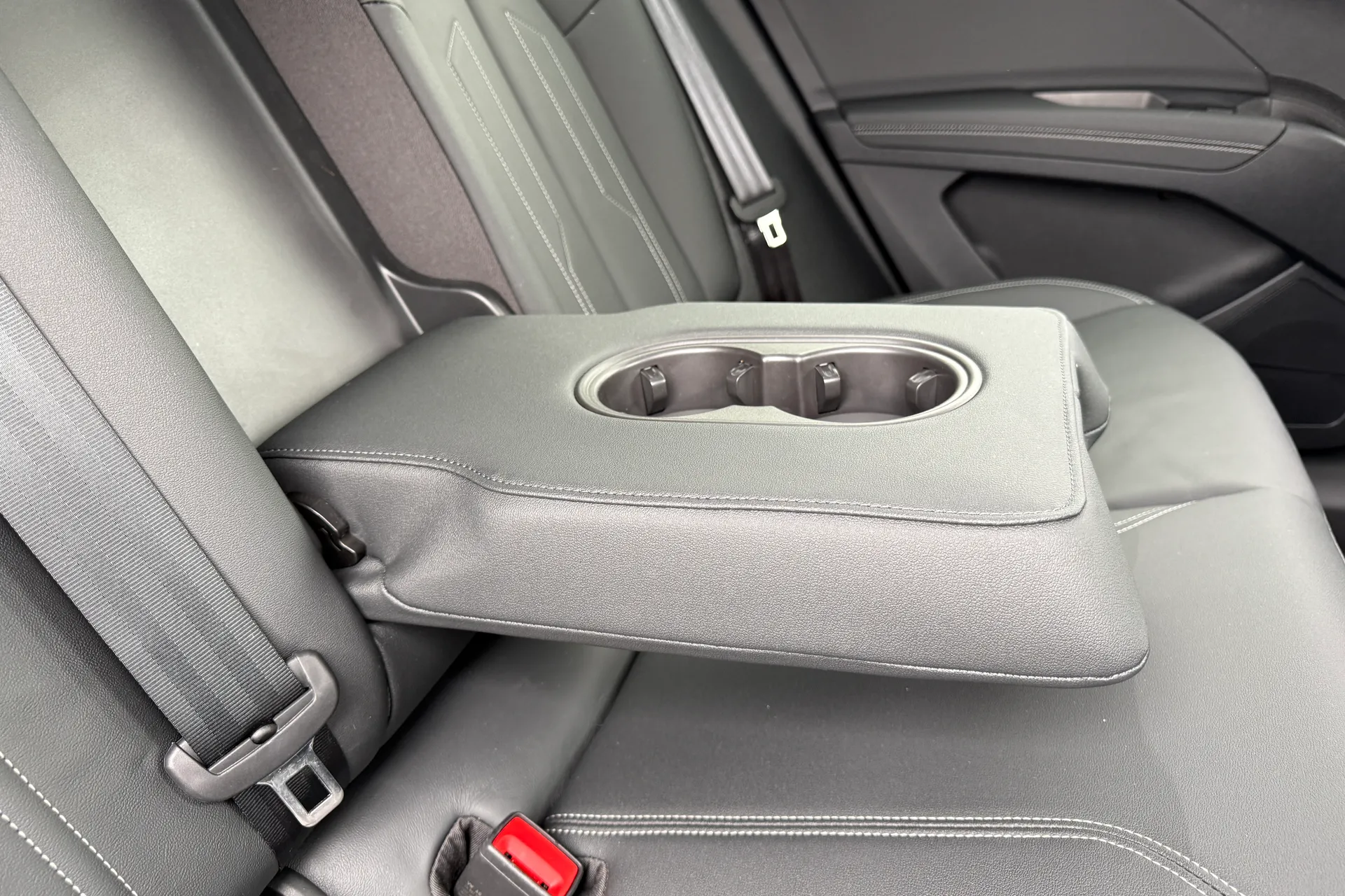 Audi Q4 thumbnail image number 45