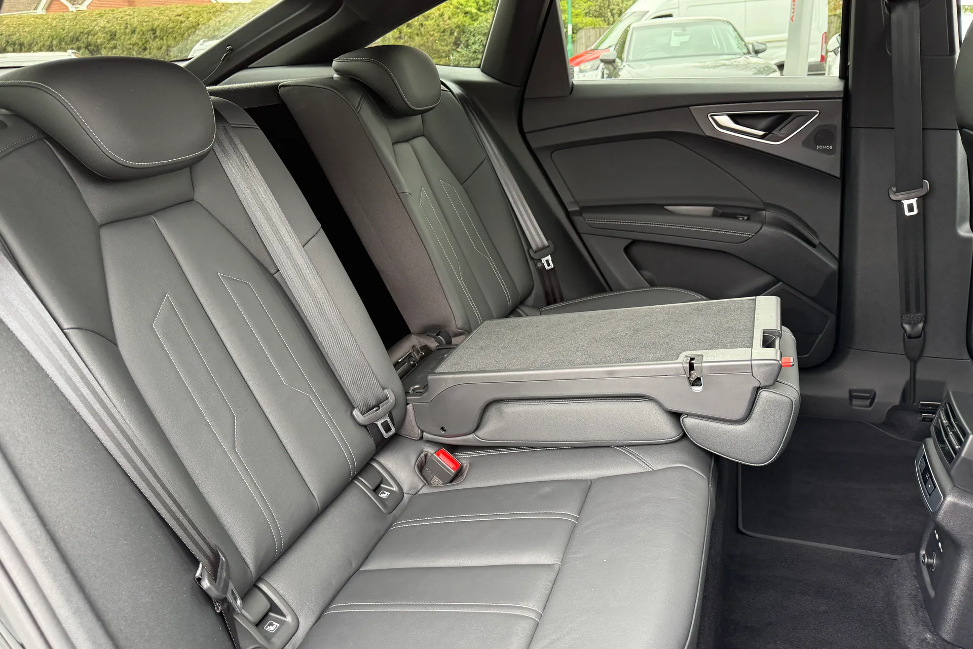 Audi Q4 thumbnail image number 46