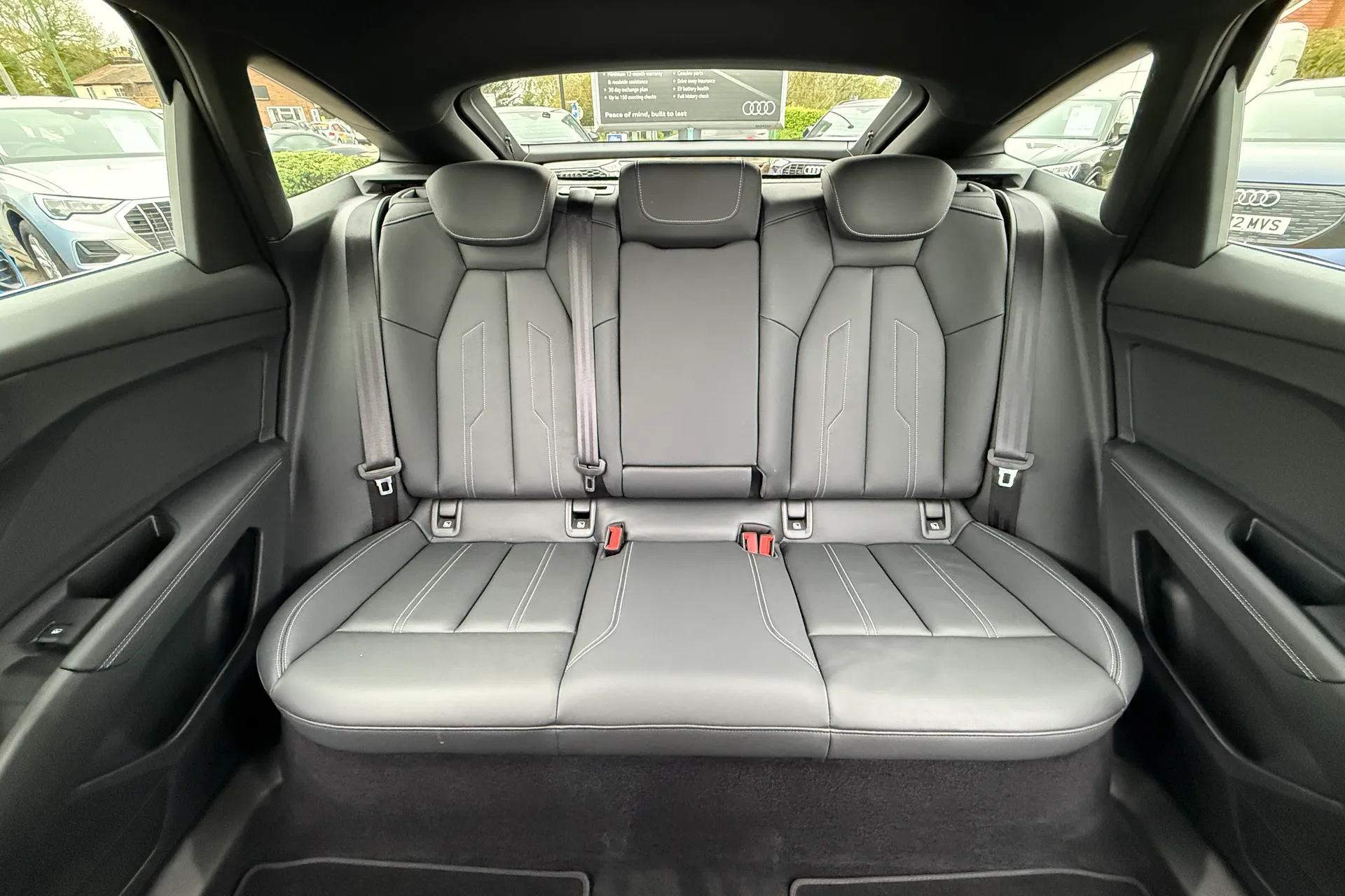 Audi Q4 thumbnail image number 38