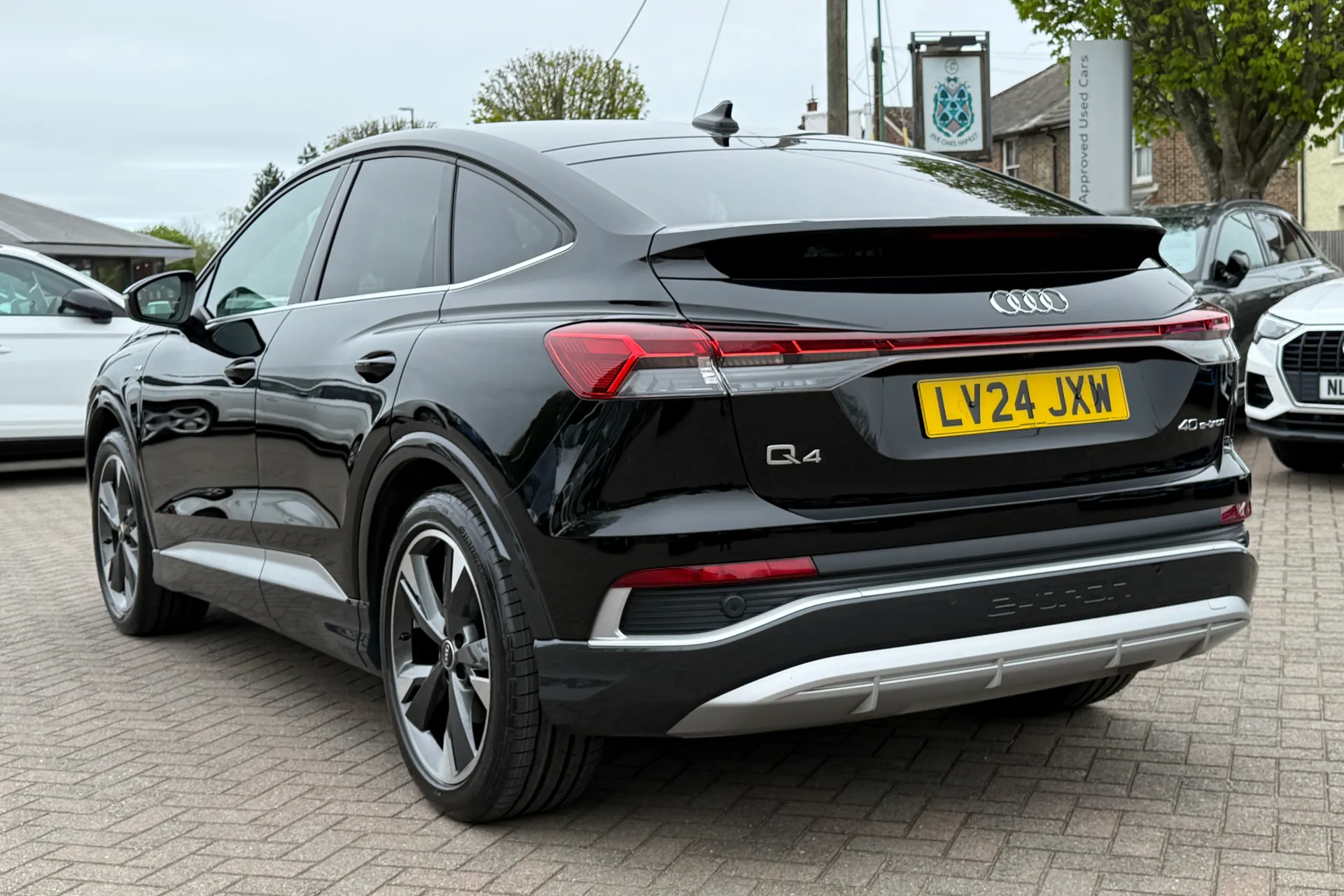 Audi Q4 thumbnail image number 34