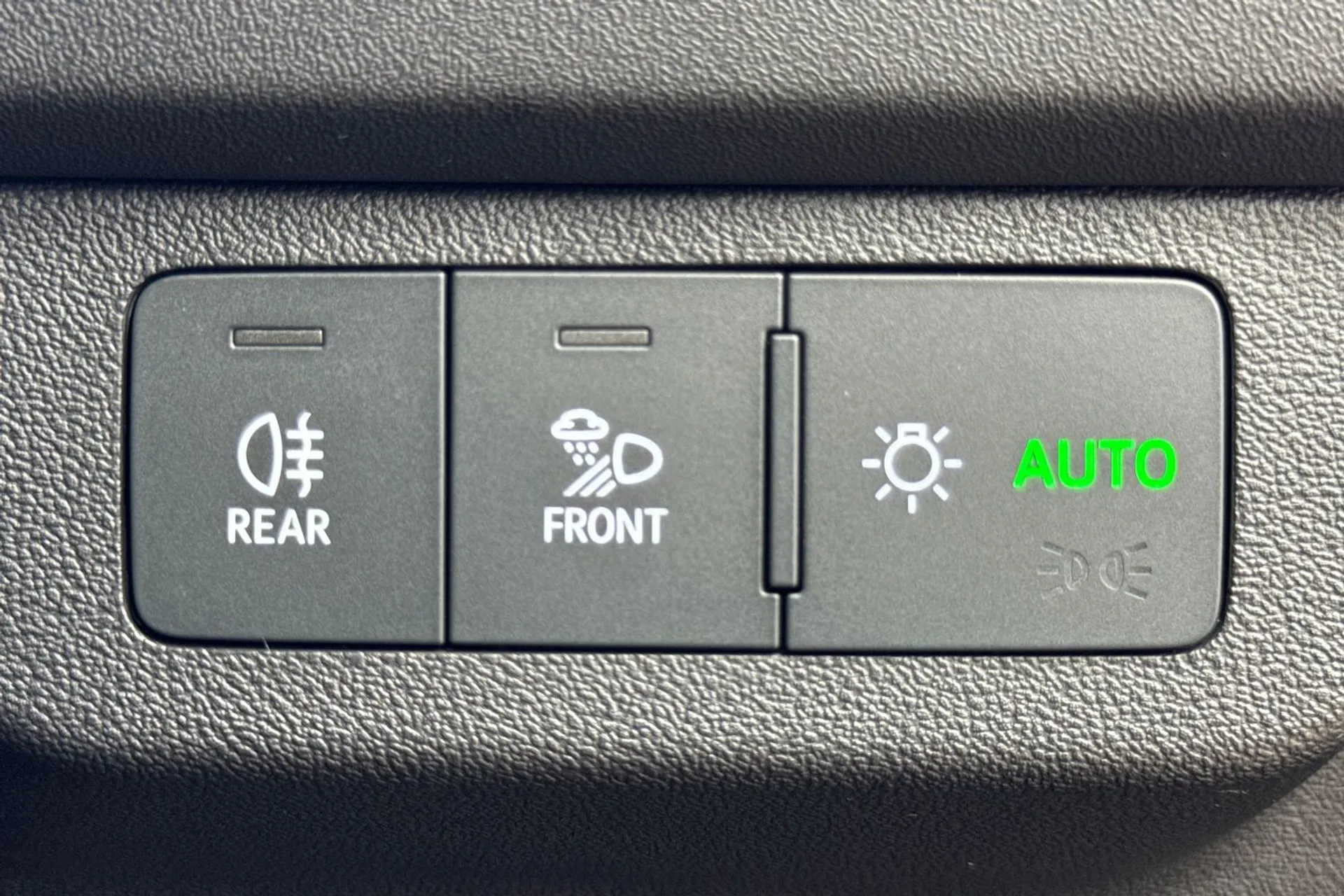 Audi Q4 thumbnail image number 23