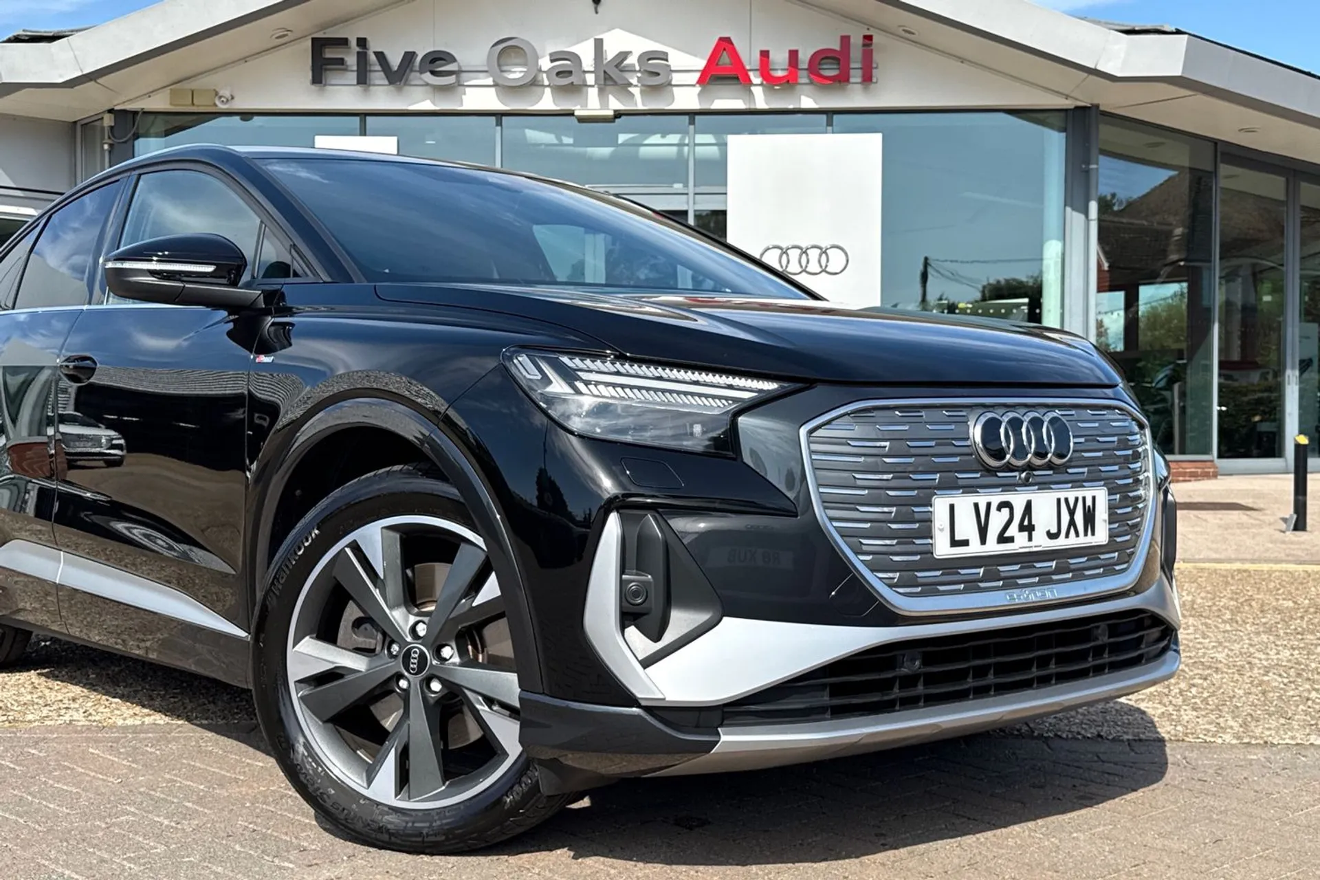 Audi Q4 thumbnail image number 24