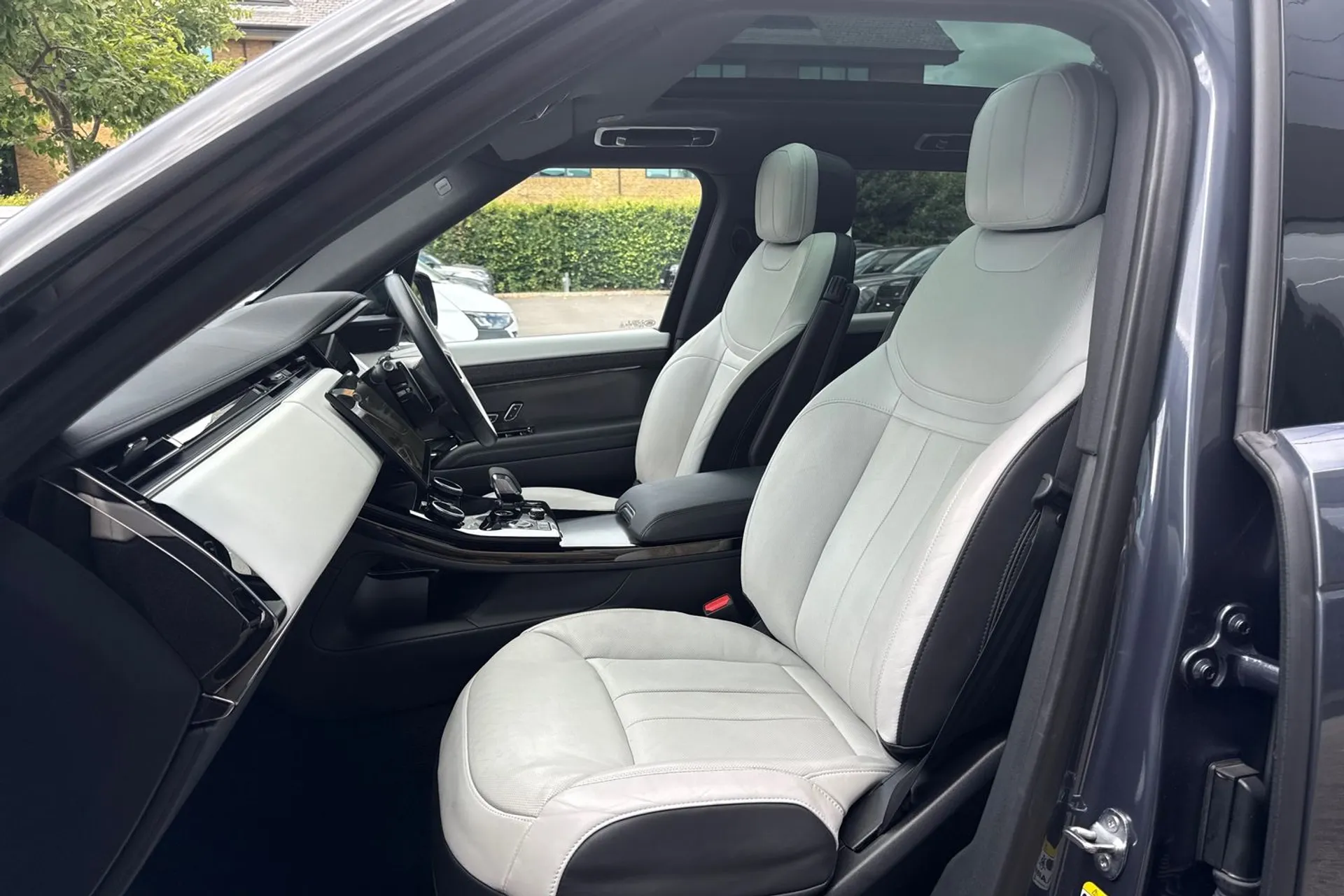 LAND ROVER RANGE ROVER SPORT thumbnail image number 45
