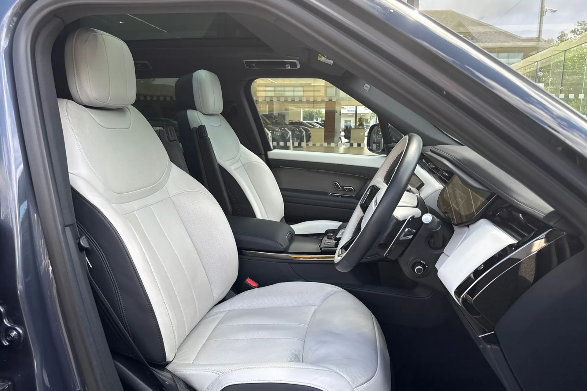 LAND ROVER RANGE ROVER SPORT thumbnail image number 42