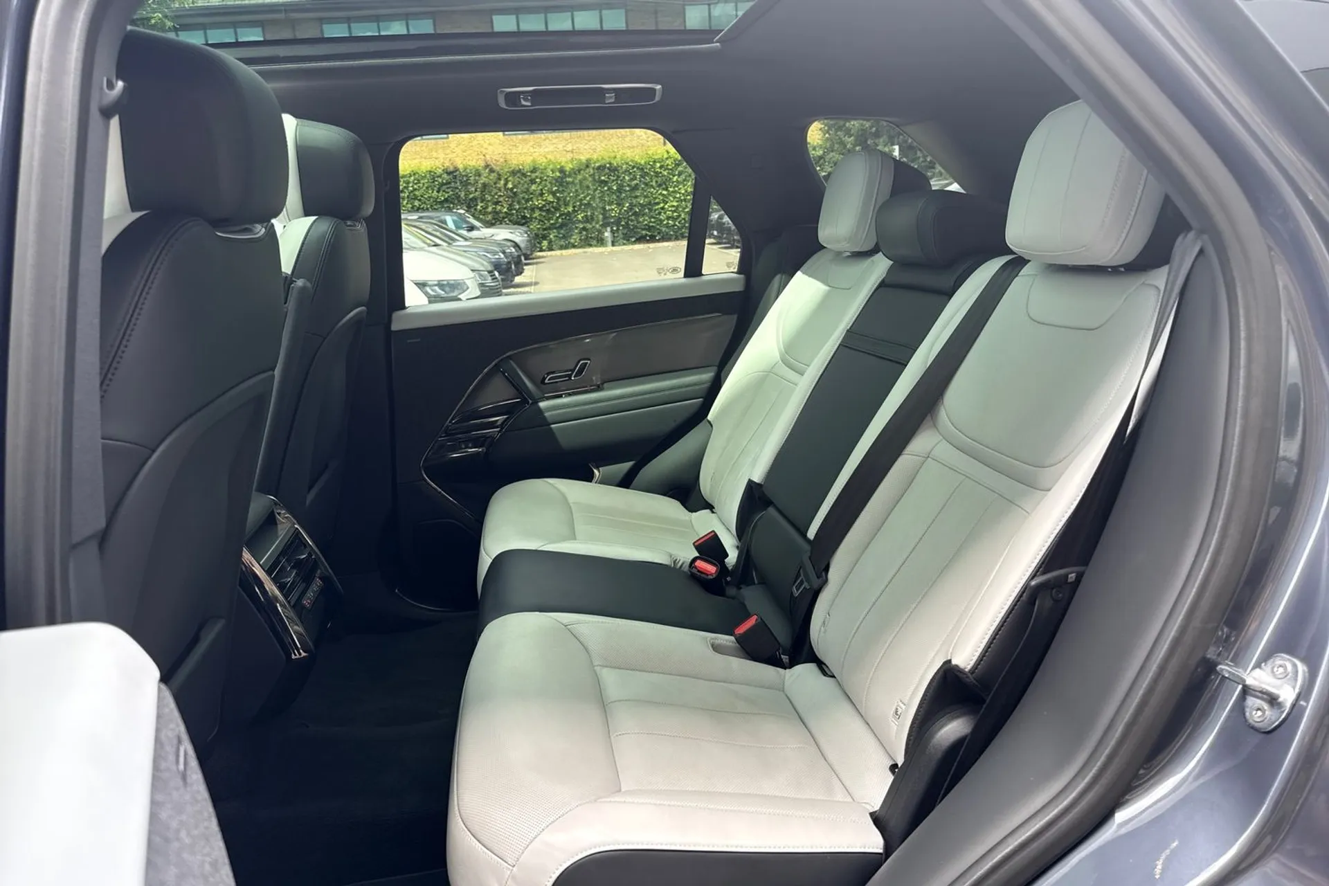 LAND ROVER RANGE ROVER SPORT thumbnail image number 46