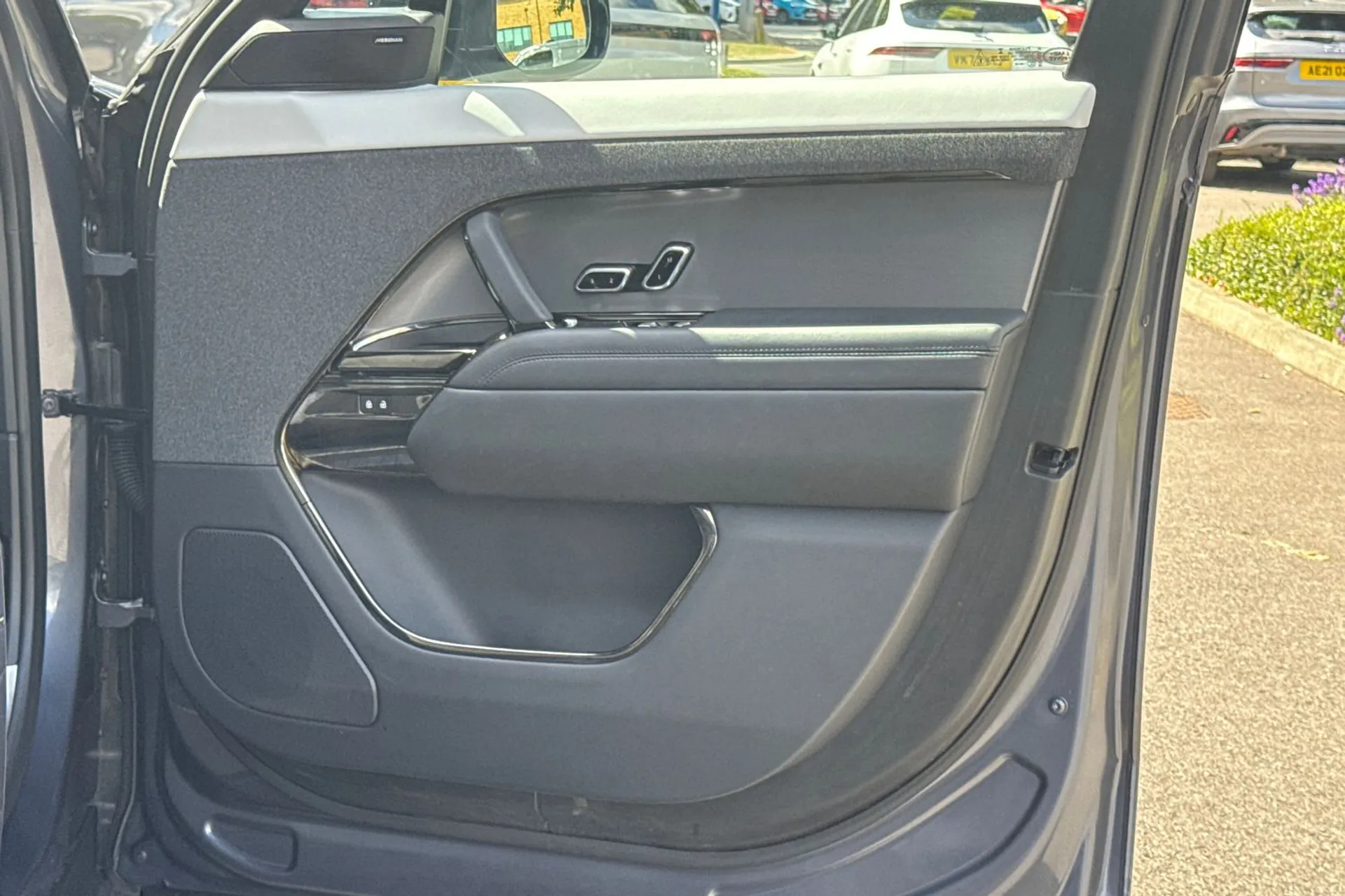 LAND ROVER RANGE ROVER SPORT thumbnail image number 52
