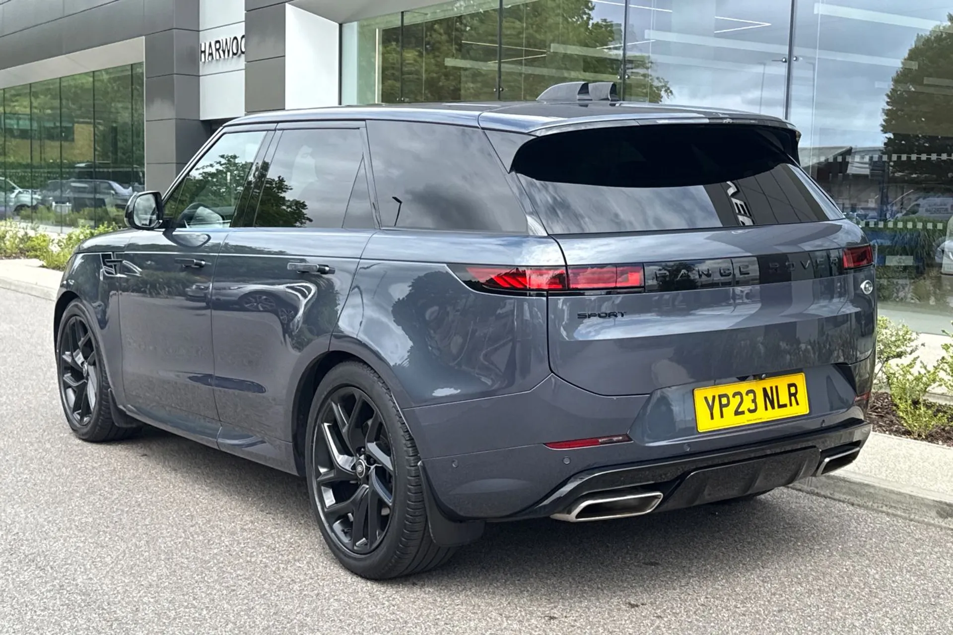LAND ROVER RANGE ROVER SPORT thumbnail image number 16