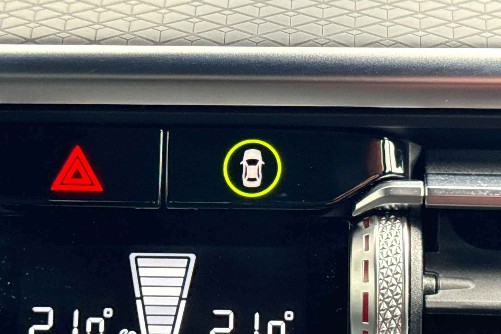BMW X4 thumbnail image number 9
