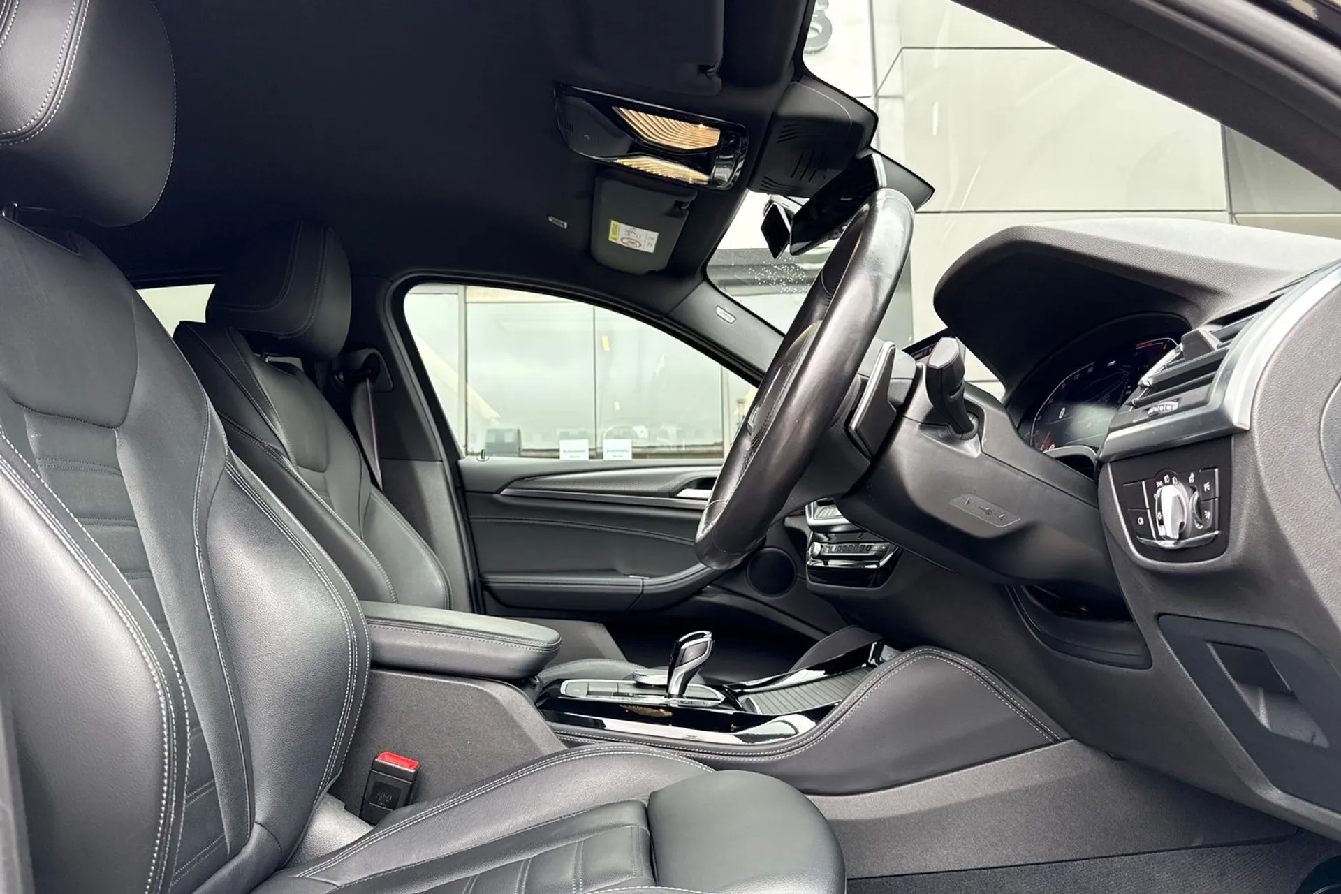 BMW X4 thumbnail image number 15