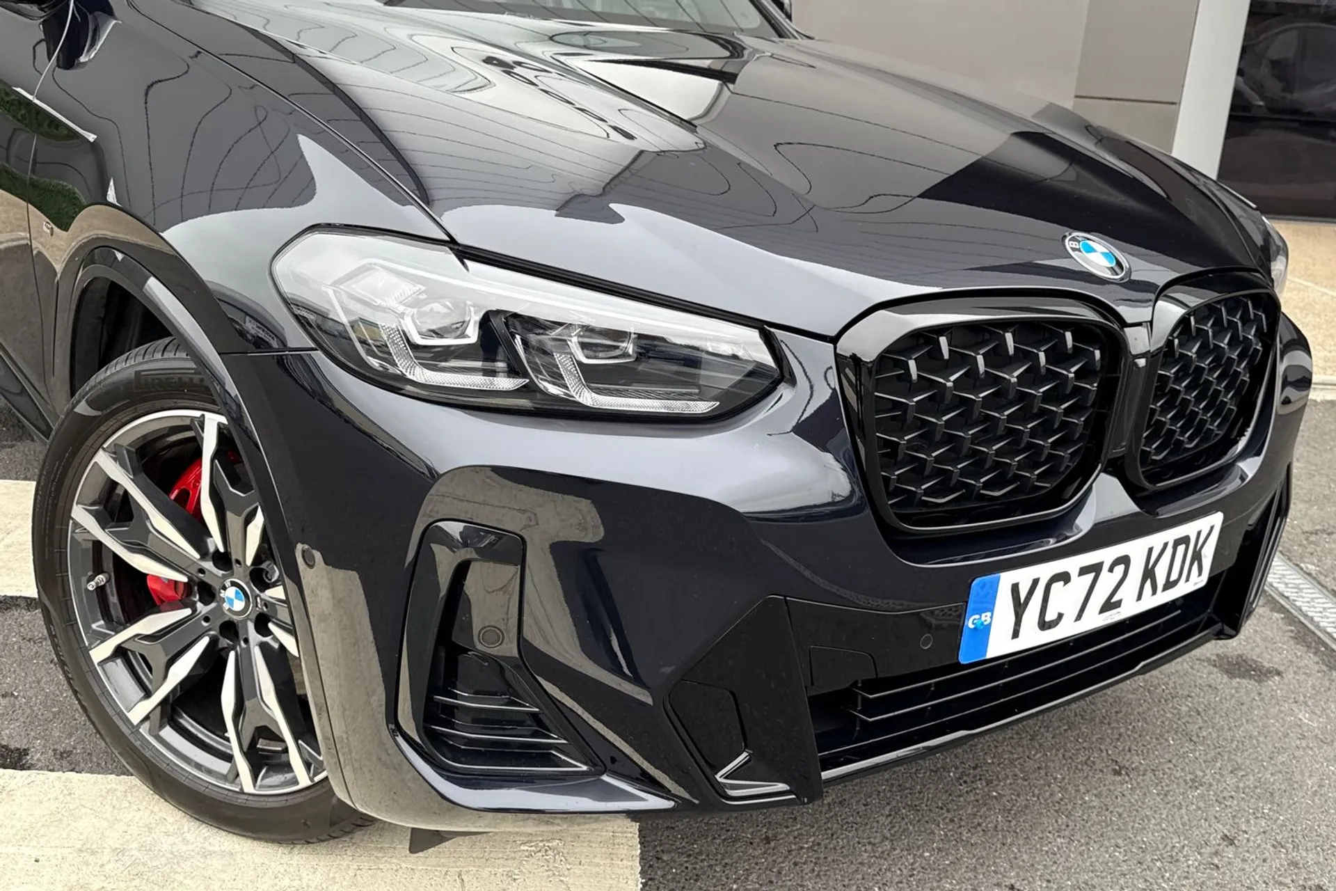 BMW X4 thumbnail image number 21
