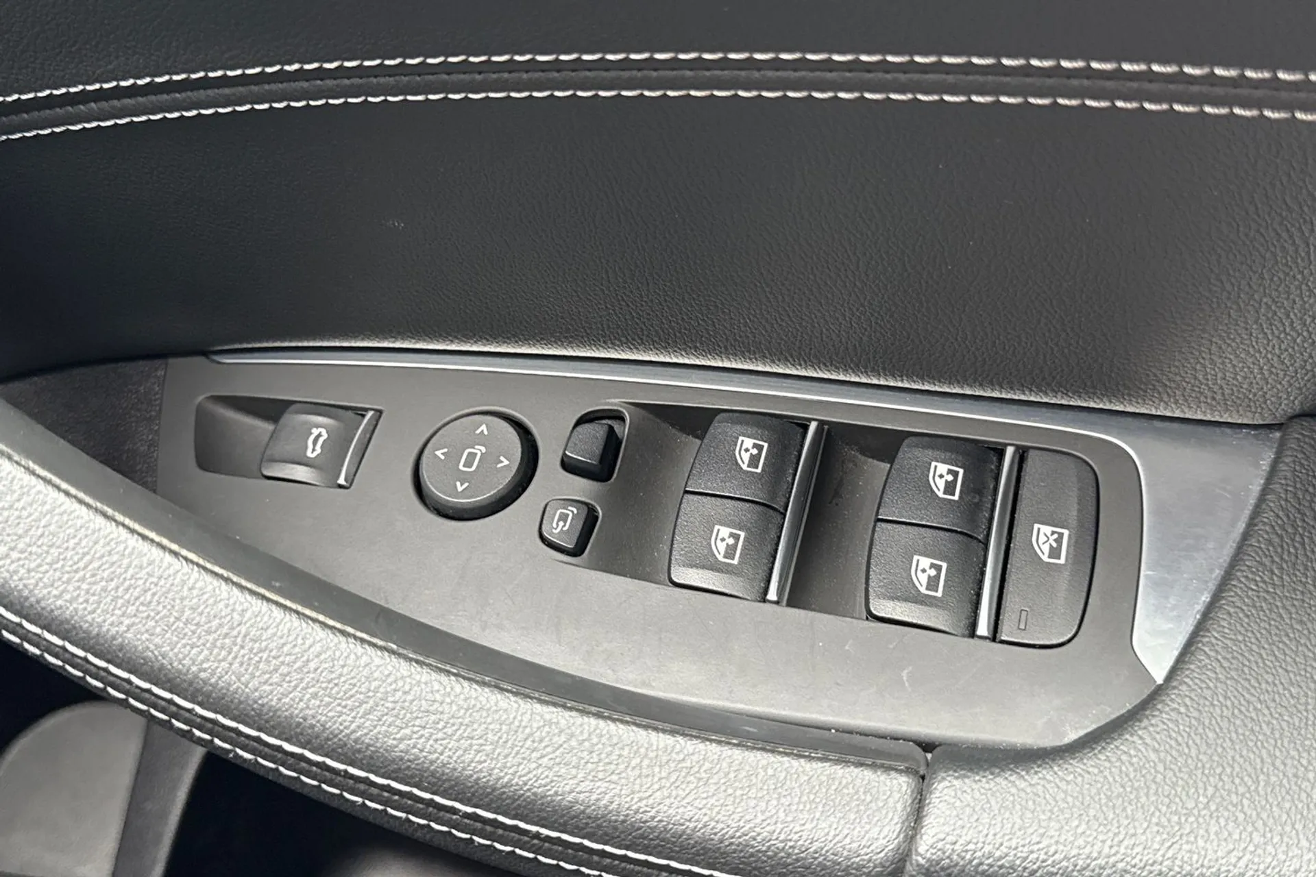 BMW X4 thumbnail image number 65