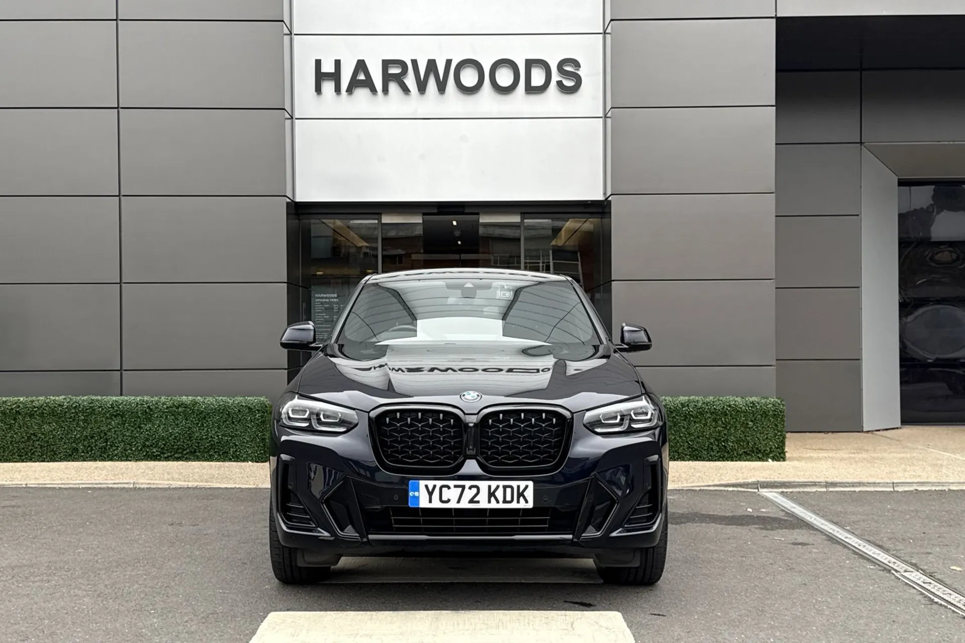 BMW X4 thumbnail image number 14
