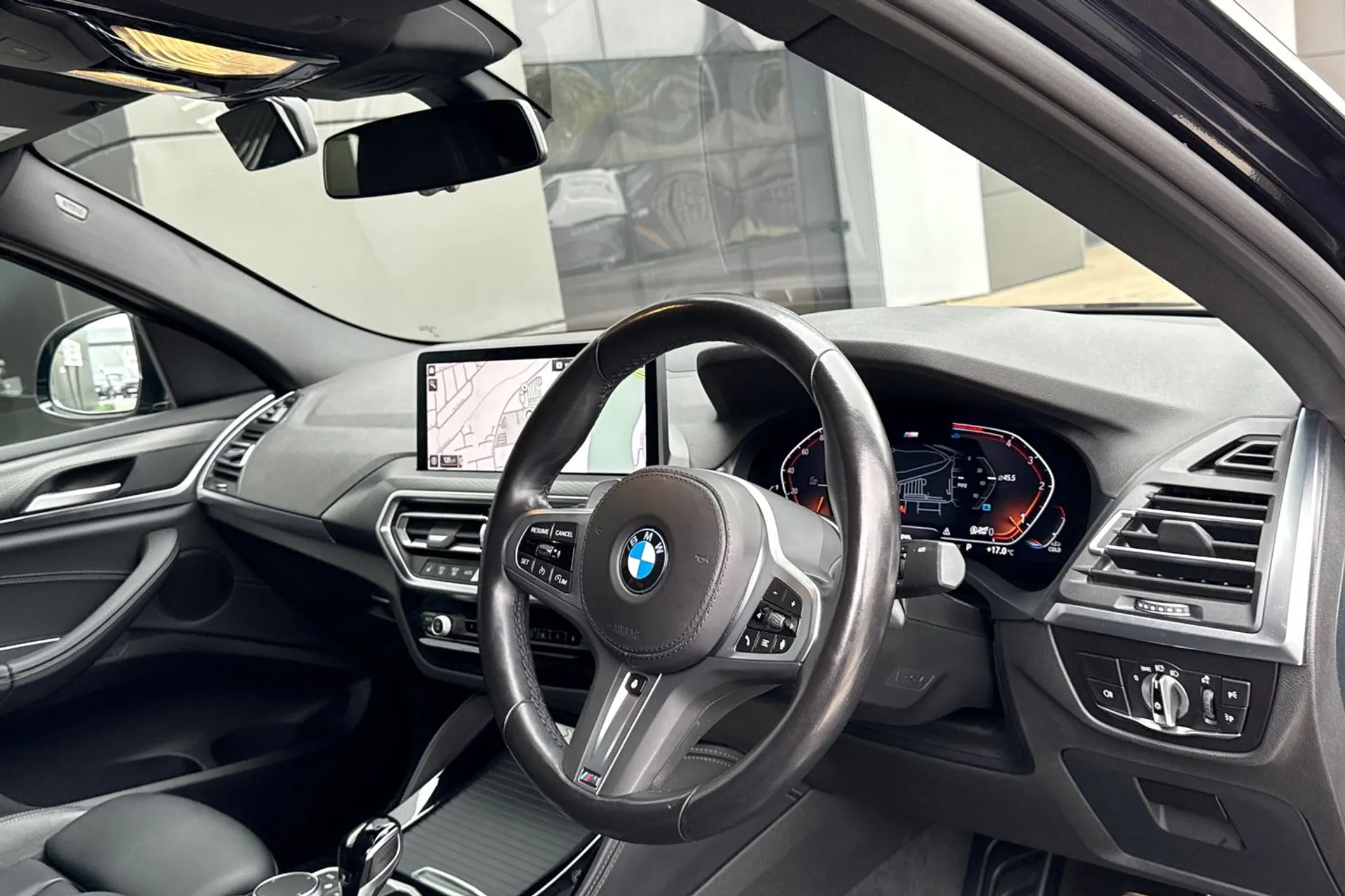 BMW X4 thumbnail image number 16
