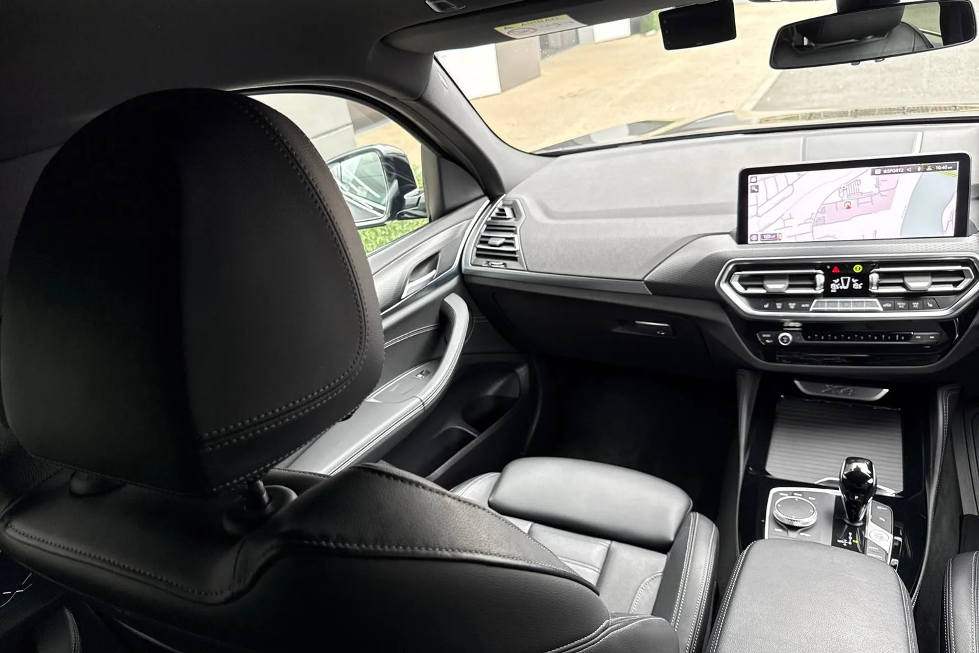 BMW X4 thumbnail image number 43