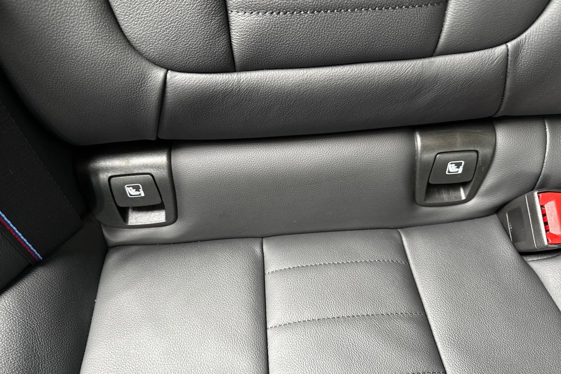 BMW X4 thumbnail image number 36