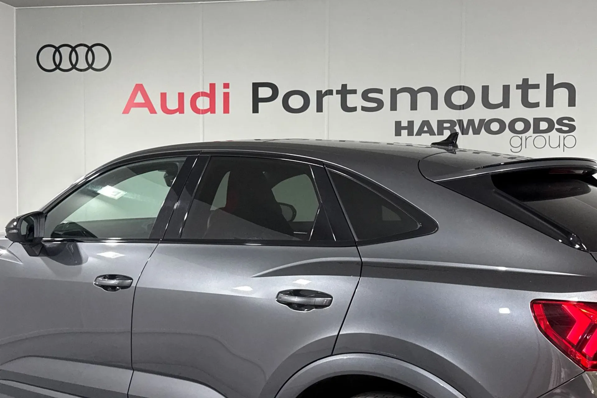 Audi RS Q3 thumbnail image number 13