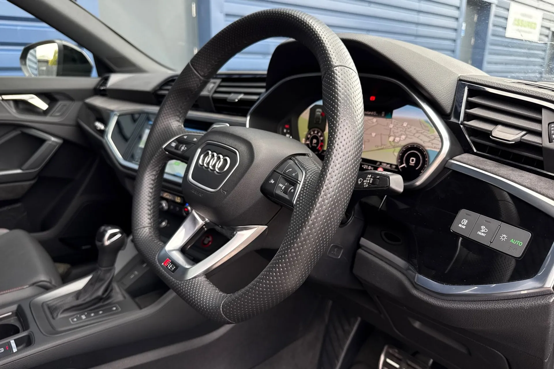 Audi RS Q3 thumbnail image number 26