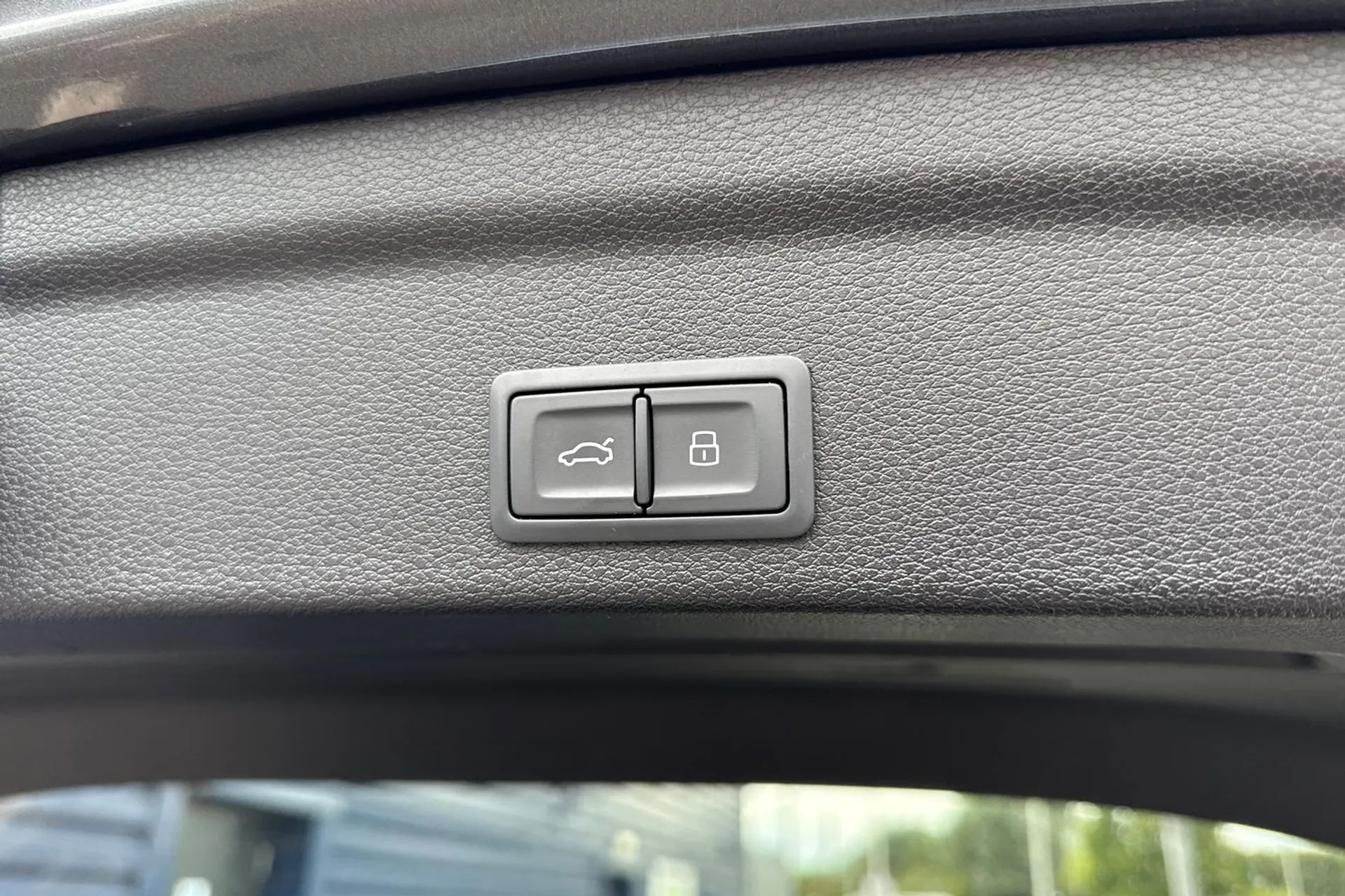 Audi RS Q3 thumbnail image number 19