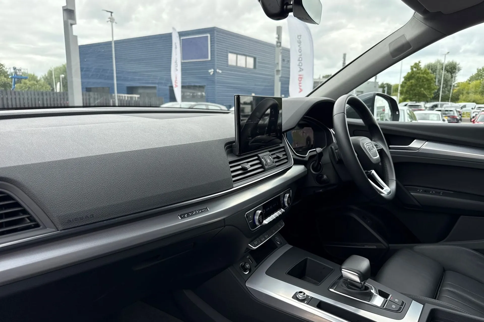 Audi Q5 thumbnail image number 30