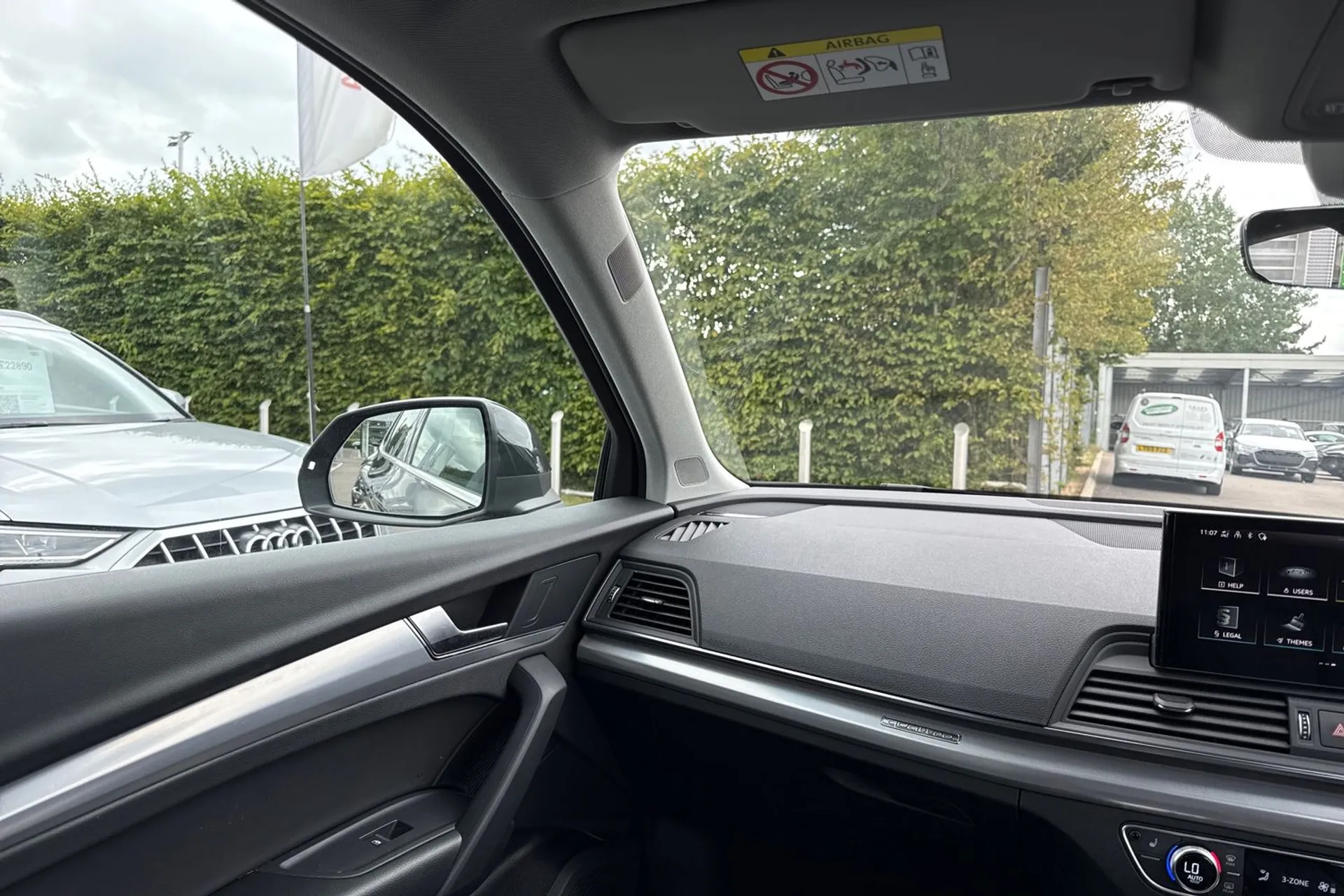 Audi Q5 thumbnail image number 37