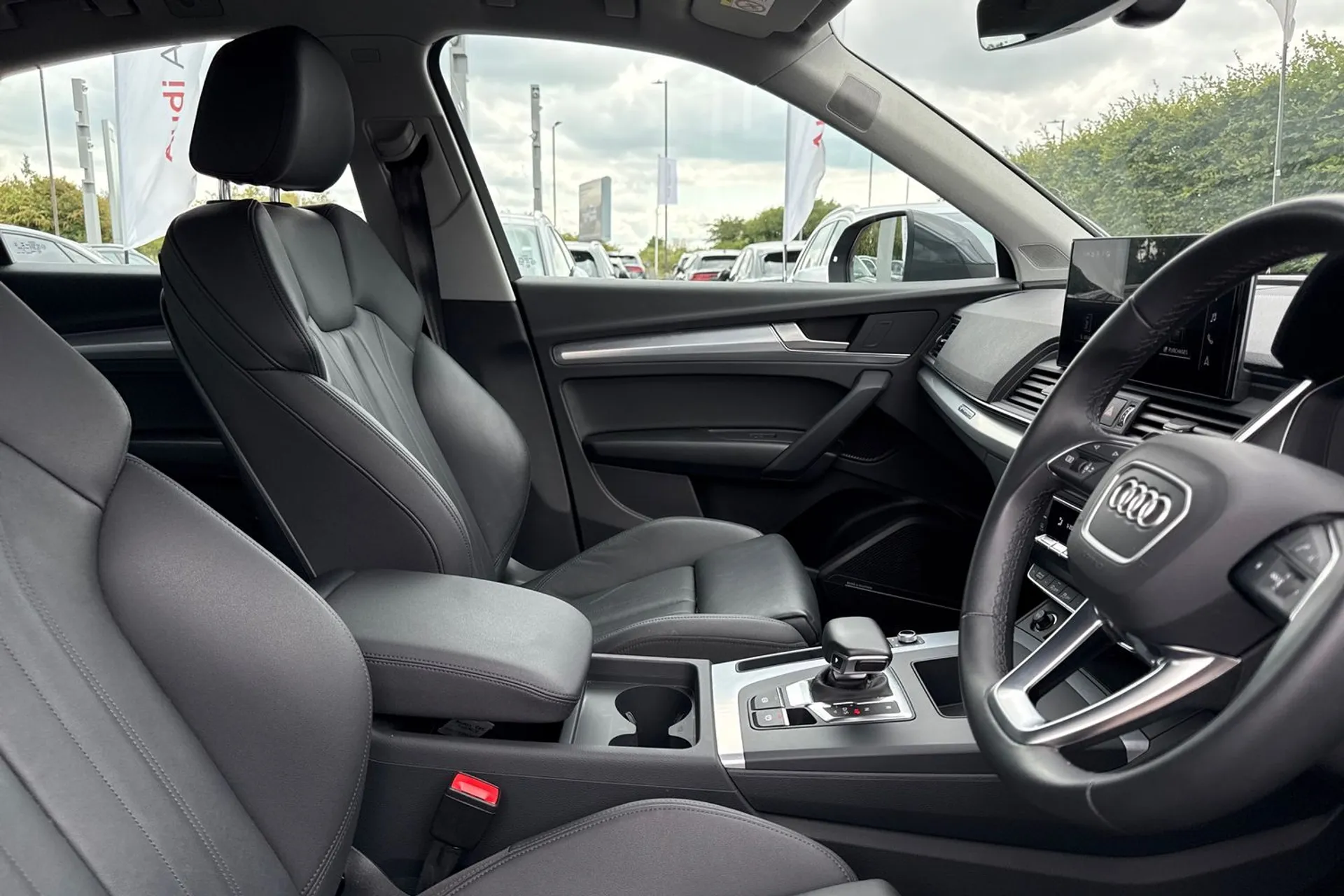 Audi Q5 thumbnail image number 26