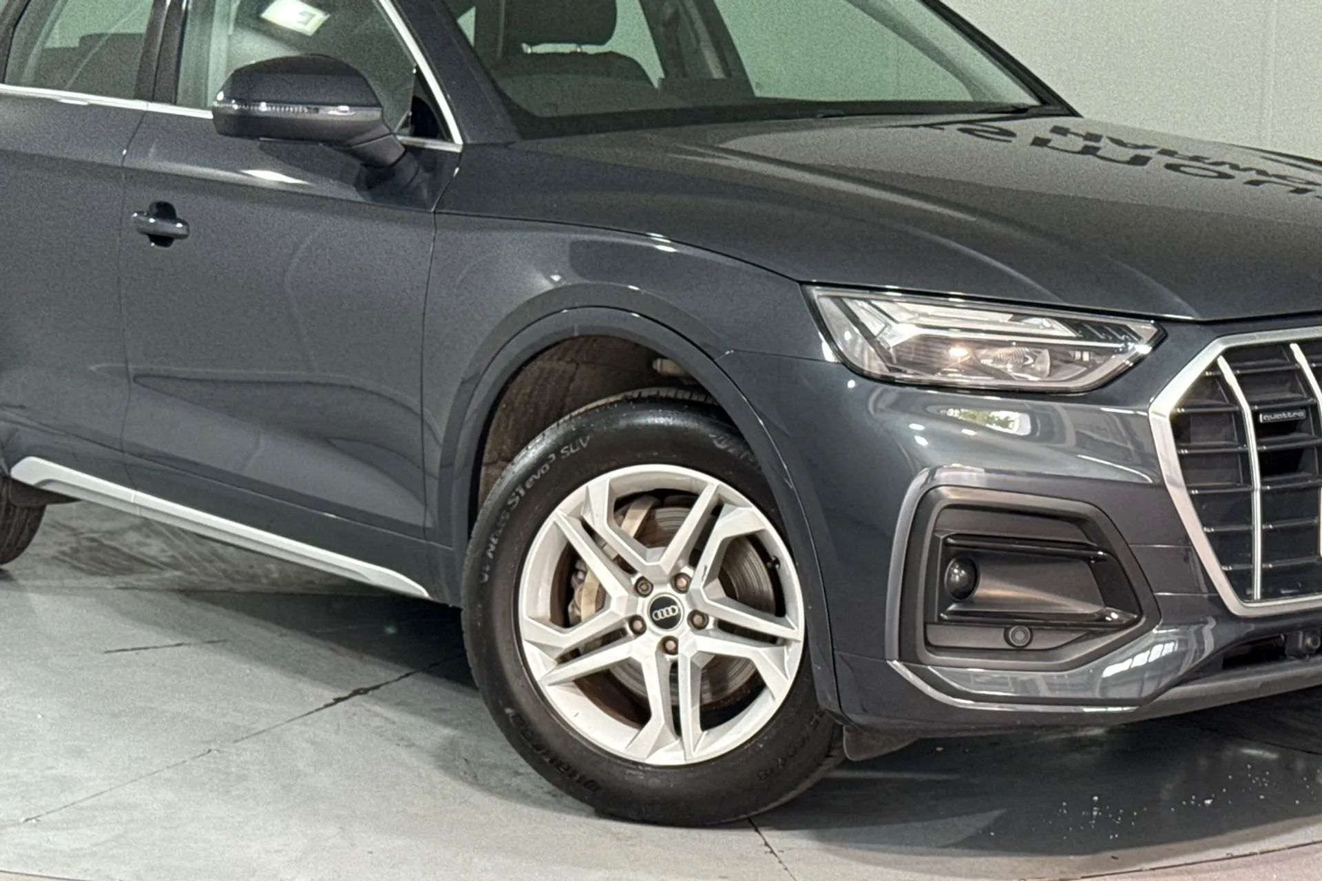 Audi Q5 thumbnail image number 10