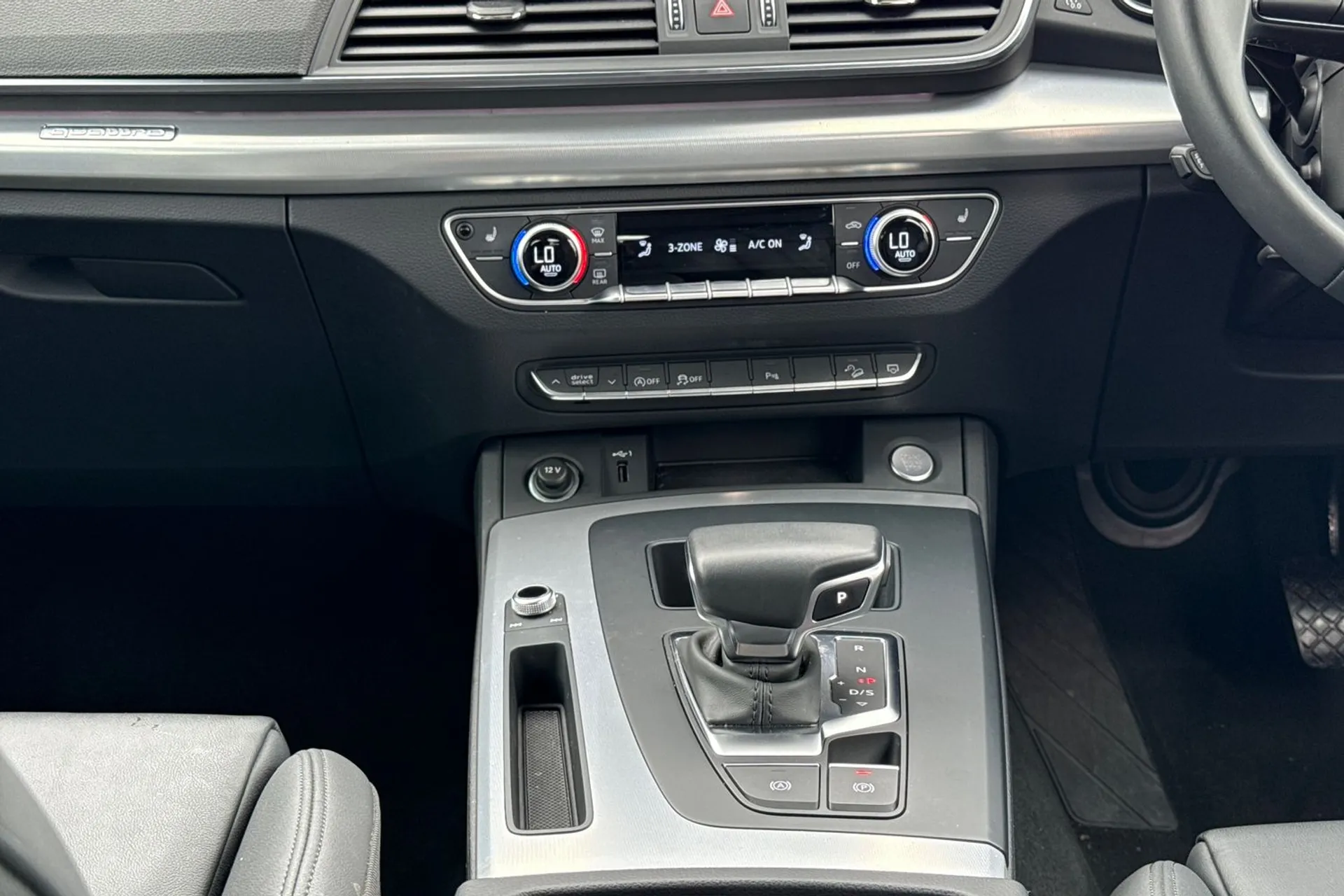 Audi Q5 thumbnail image number 43