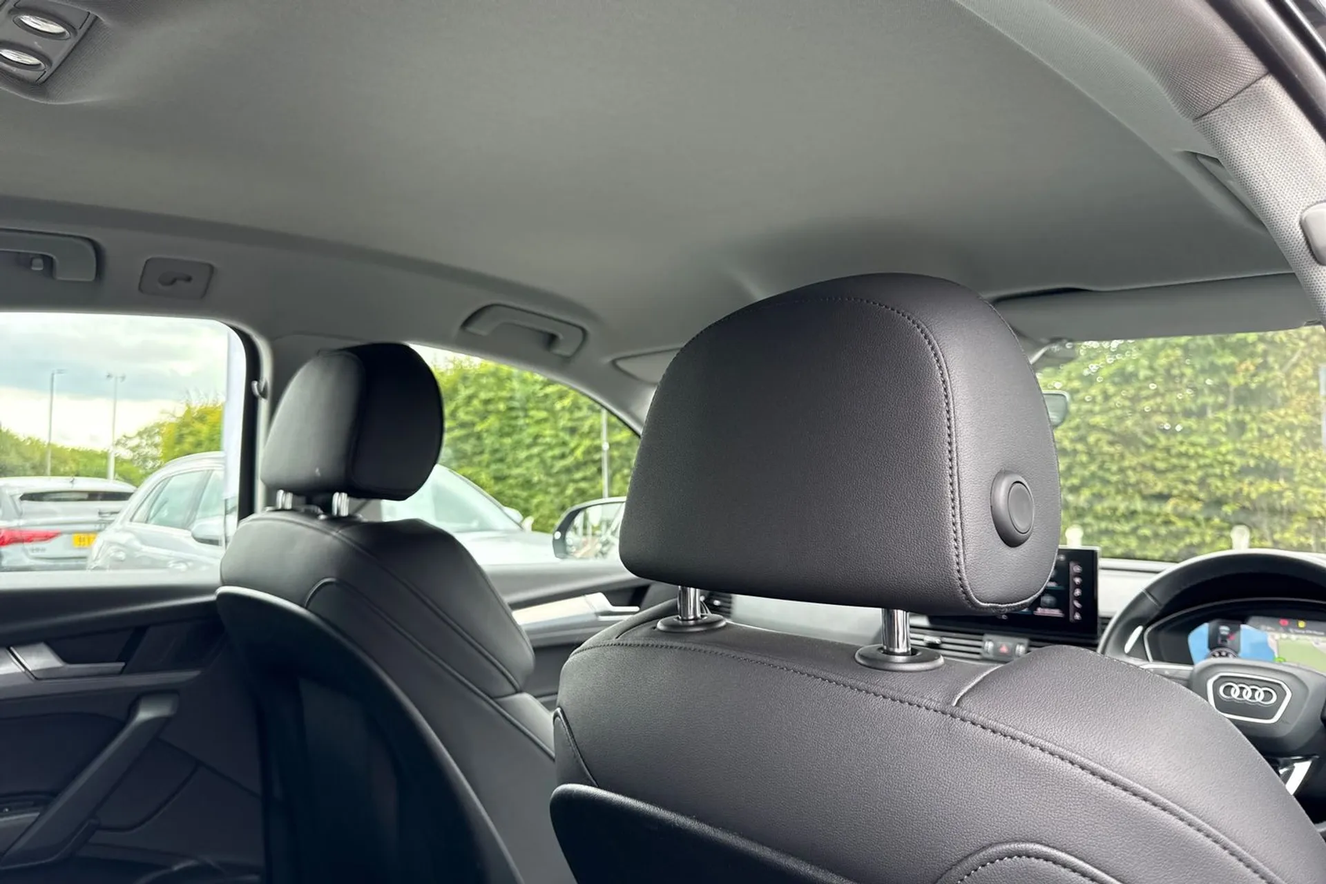 Audi Q5 thumbnail image number 23