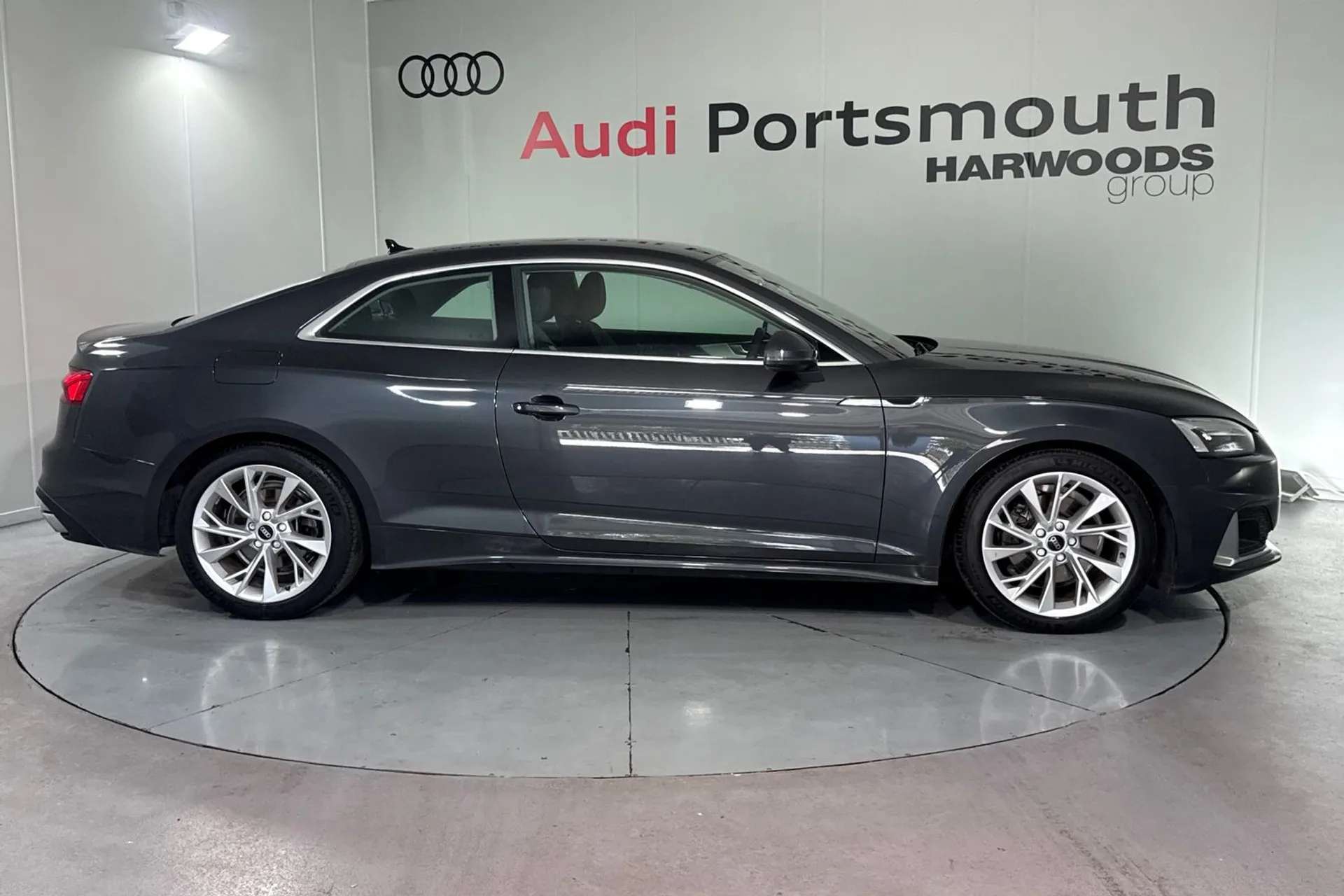 Audi A5 thumbnail image number 2