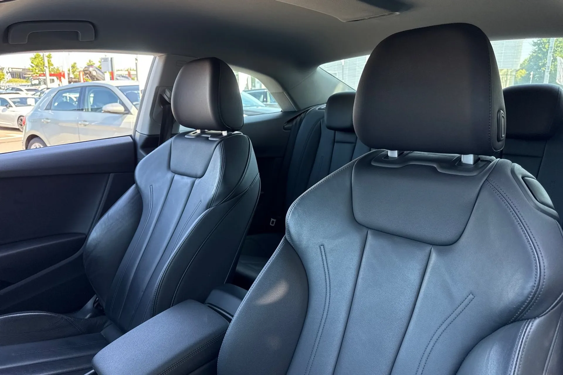 Audi A5 thumbnail image number 31